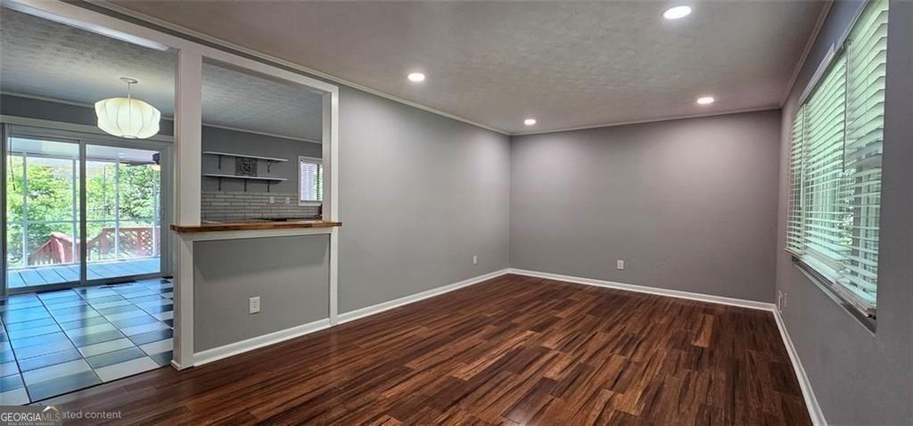 1096 De Leon Court Property Photo 2