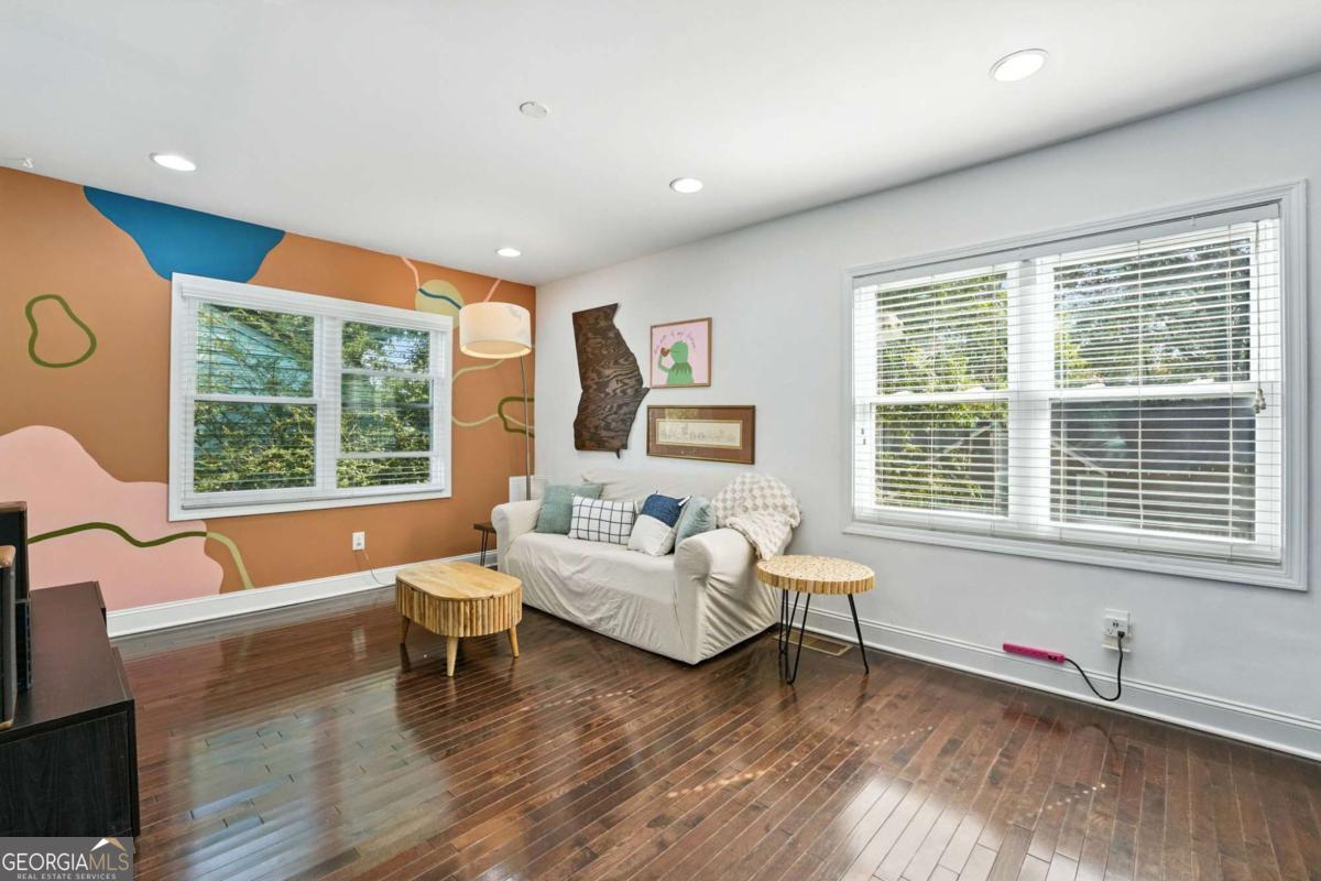 97 Mortimer Street Se Property Photo 8