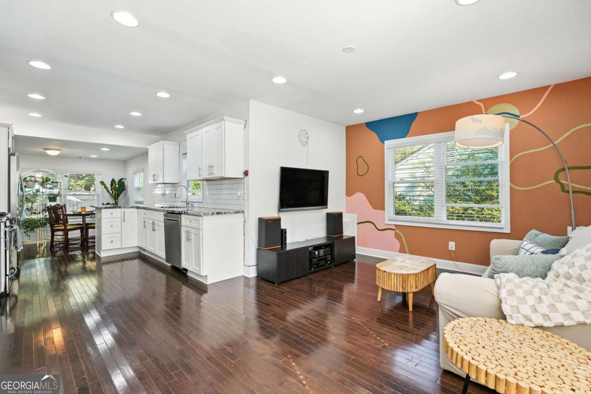 97 Mortimer Street Se Property Photo 9