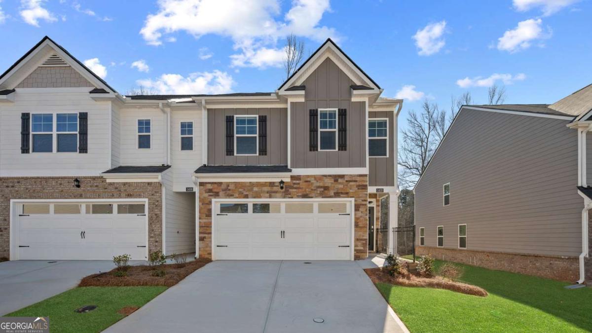 1402 Gray Branch Drive Property Photo 1