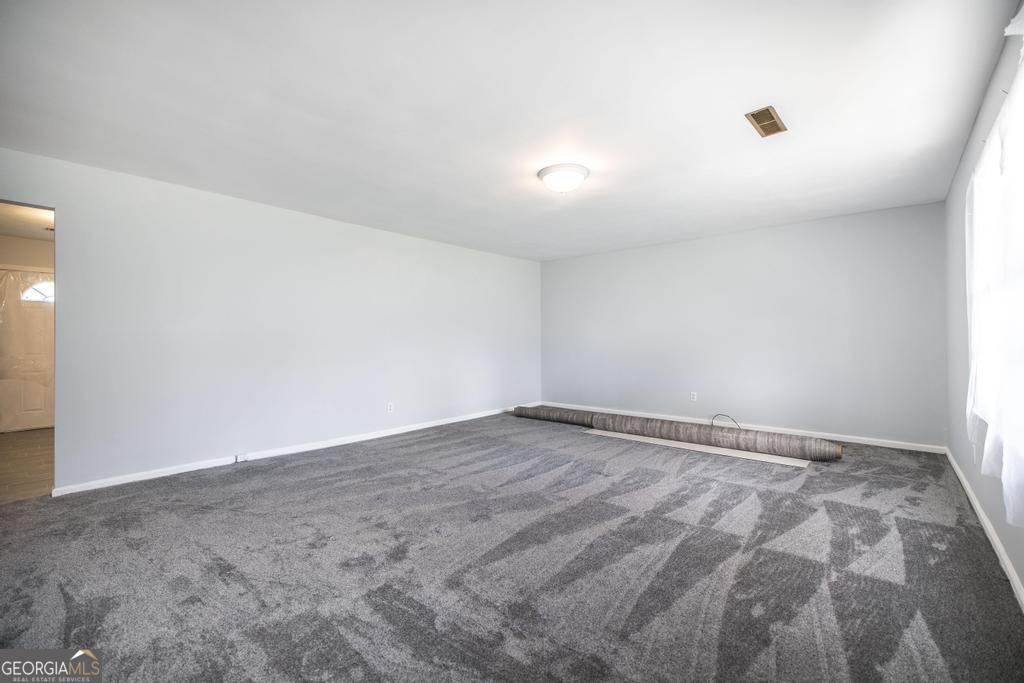 918 Henderson Street Property Photo 7