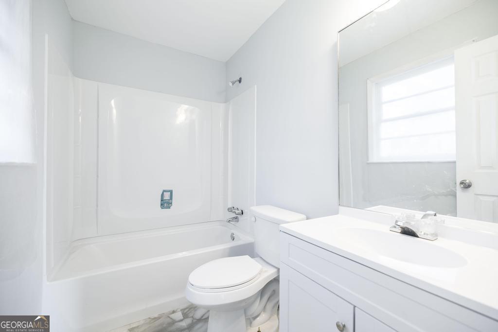 918 Henderson Street Property Photo 31