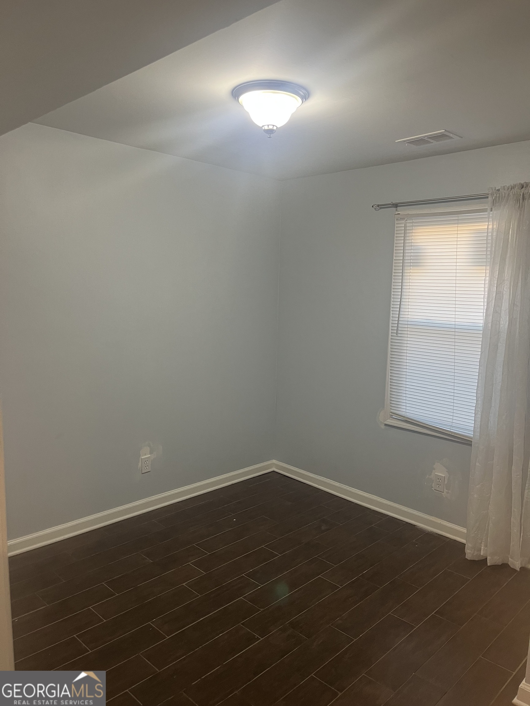 2894 Randall Street Property Photo 4