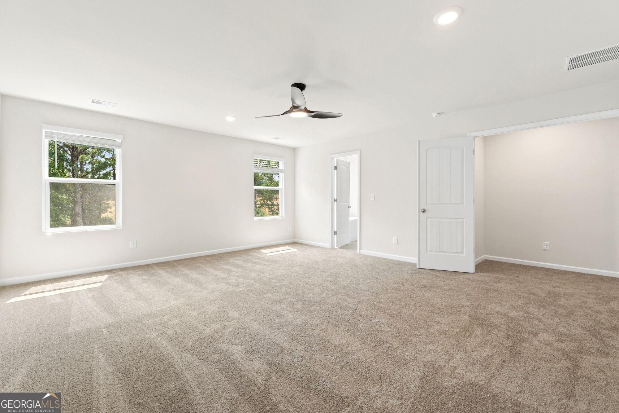203 Orwell Drive Property Photo 4