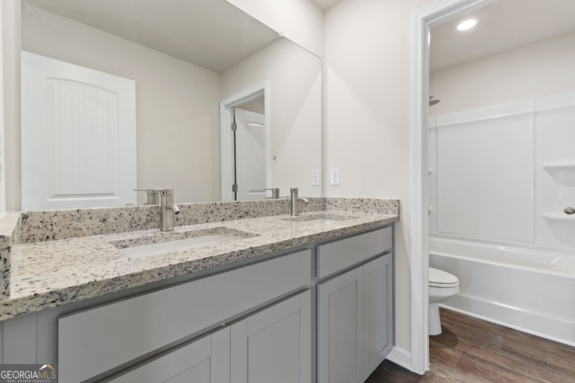 203 Orwell Drive Property Photo 16