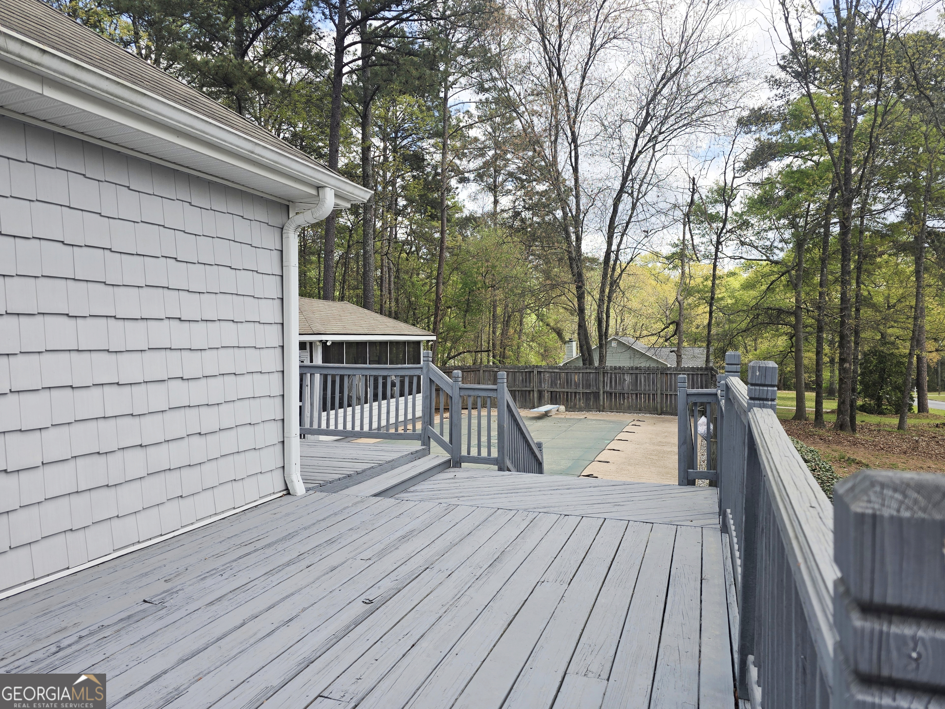 1652 Highway 155 N Property Photo 5