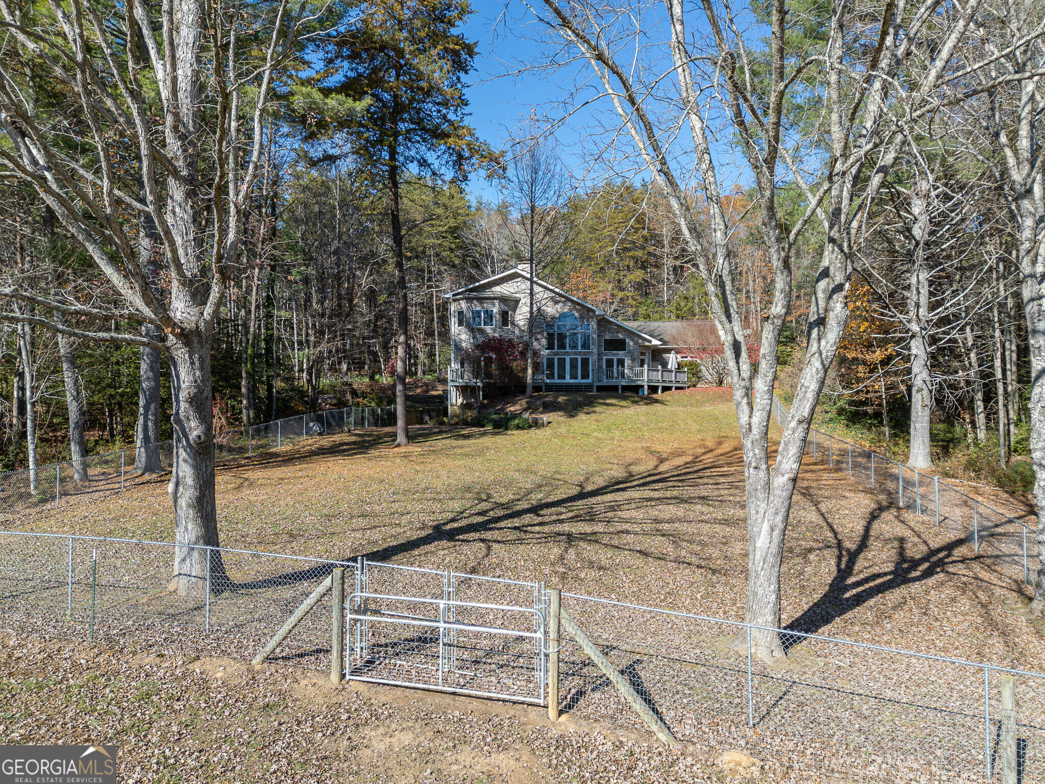5981 Candy Mountain Road Property Photo 3