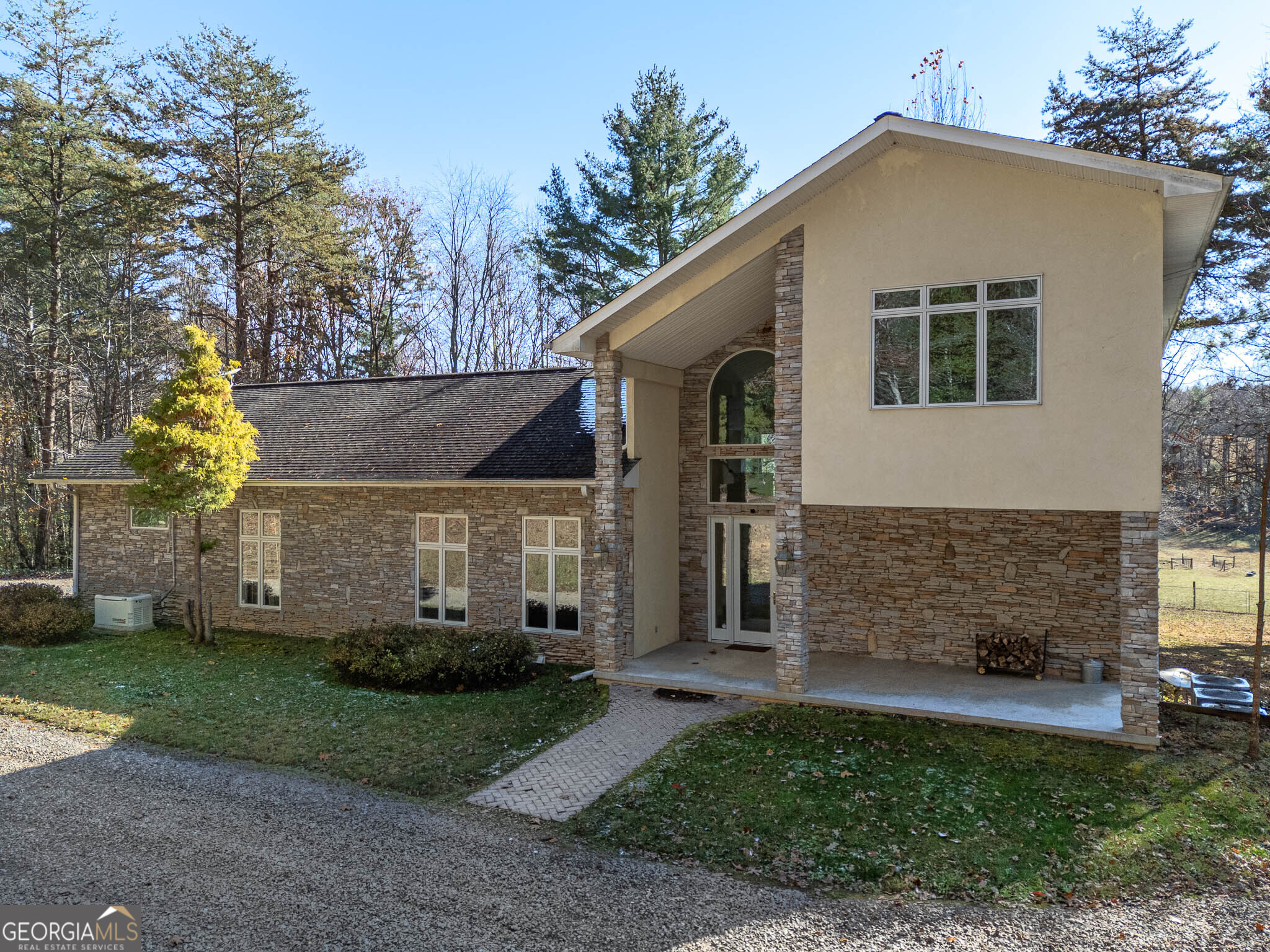 5981 Candy Mountain Road Property Photo 8