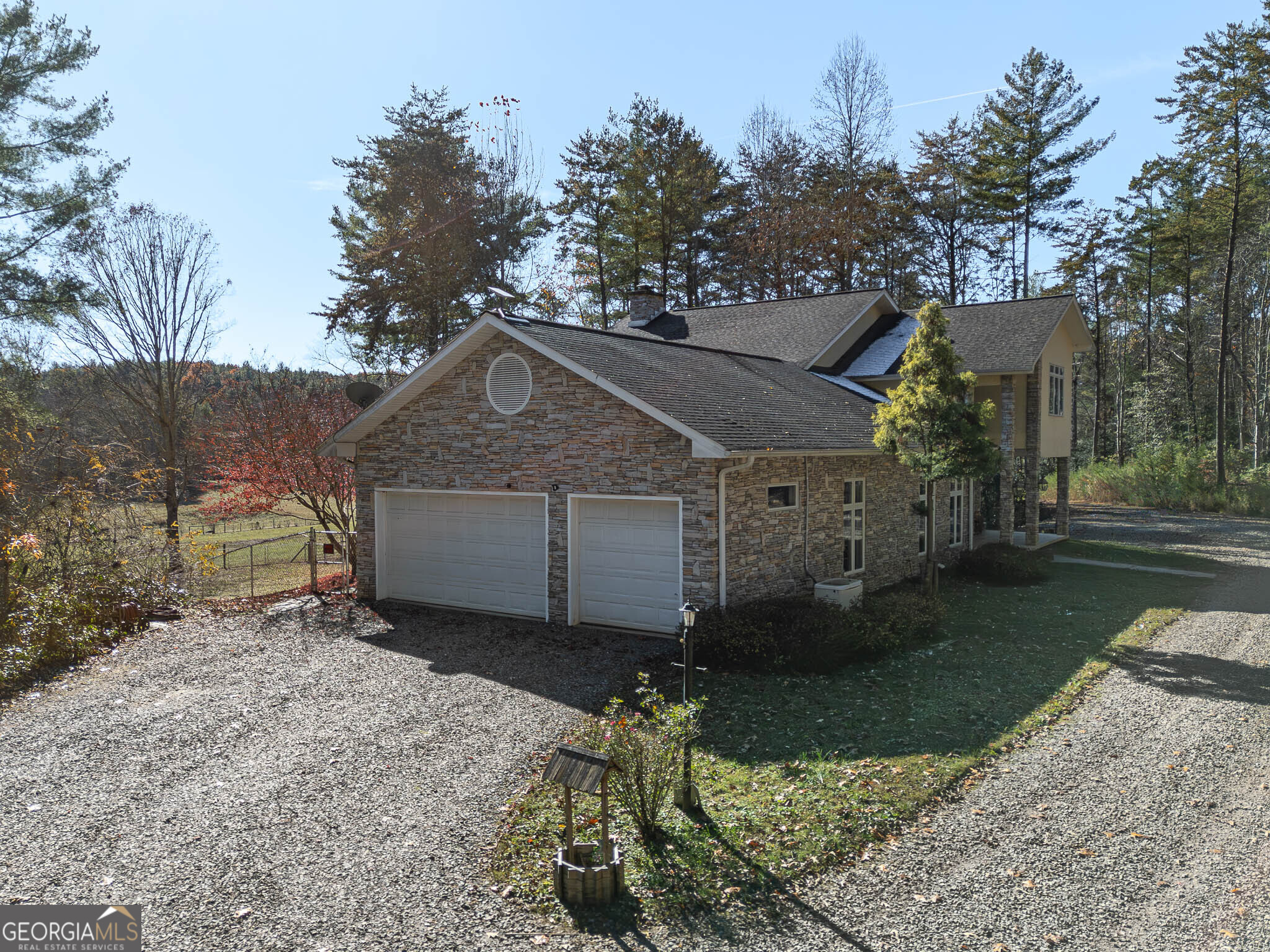 5981 Candy Mountain Road Property Photo 10
