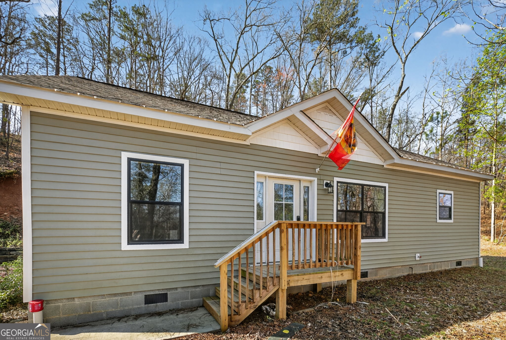 6672 Skyview Drive Se Property Photo 1