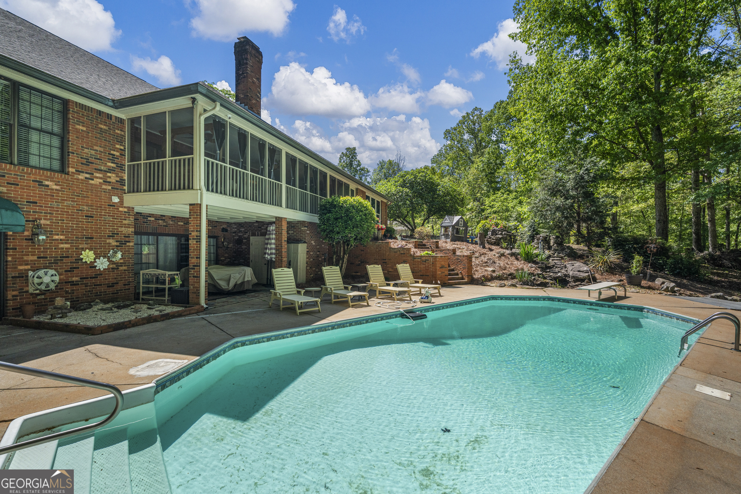 1017 Riverside Drive Property Photo 37