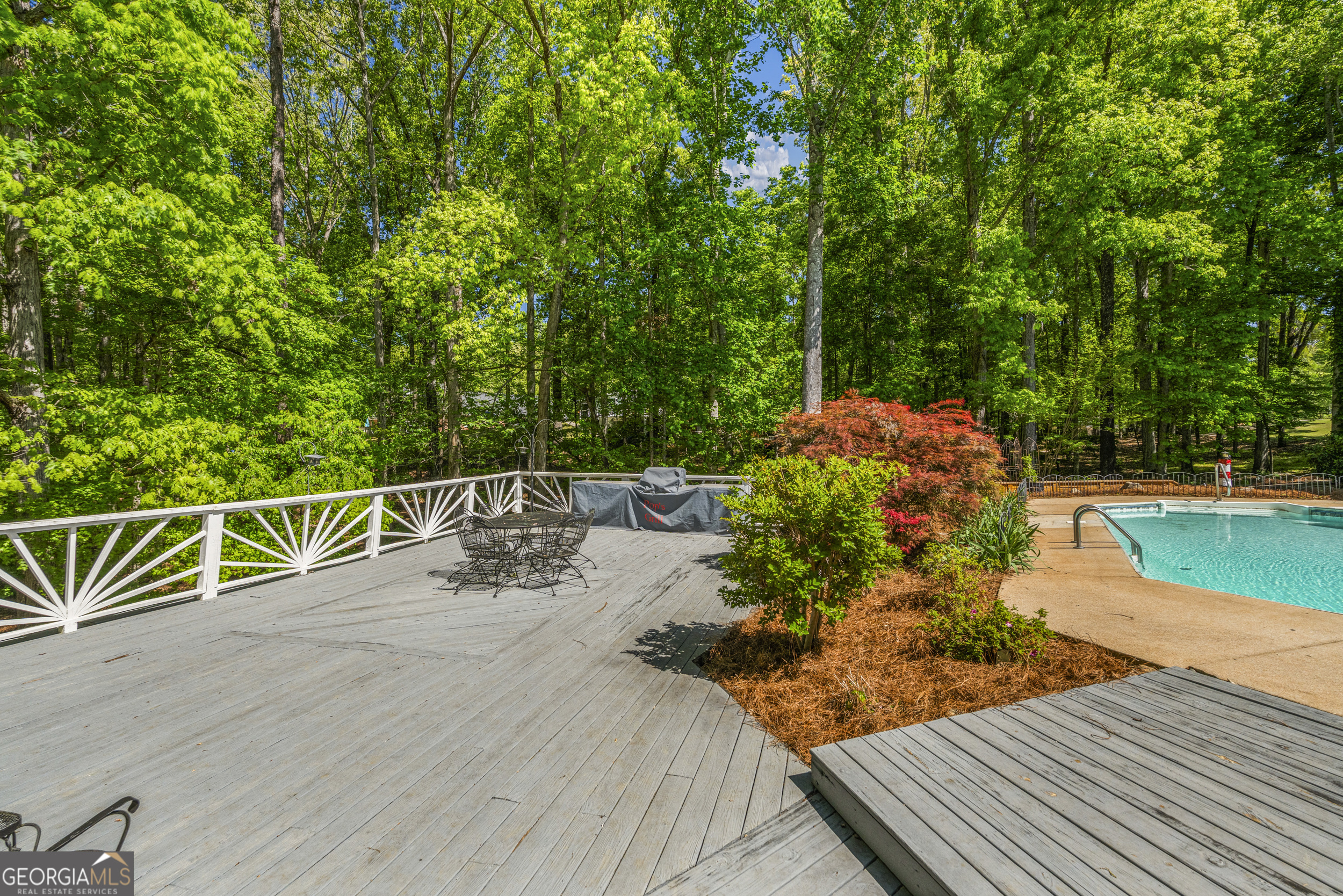 1017 Riverside Drive Property Photo 38