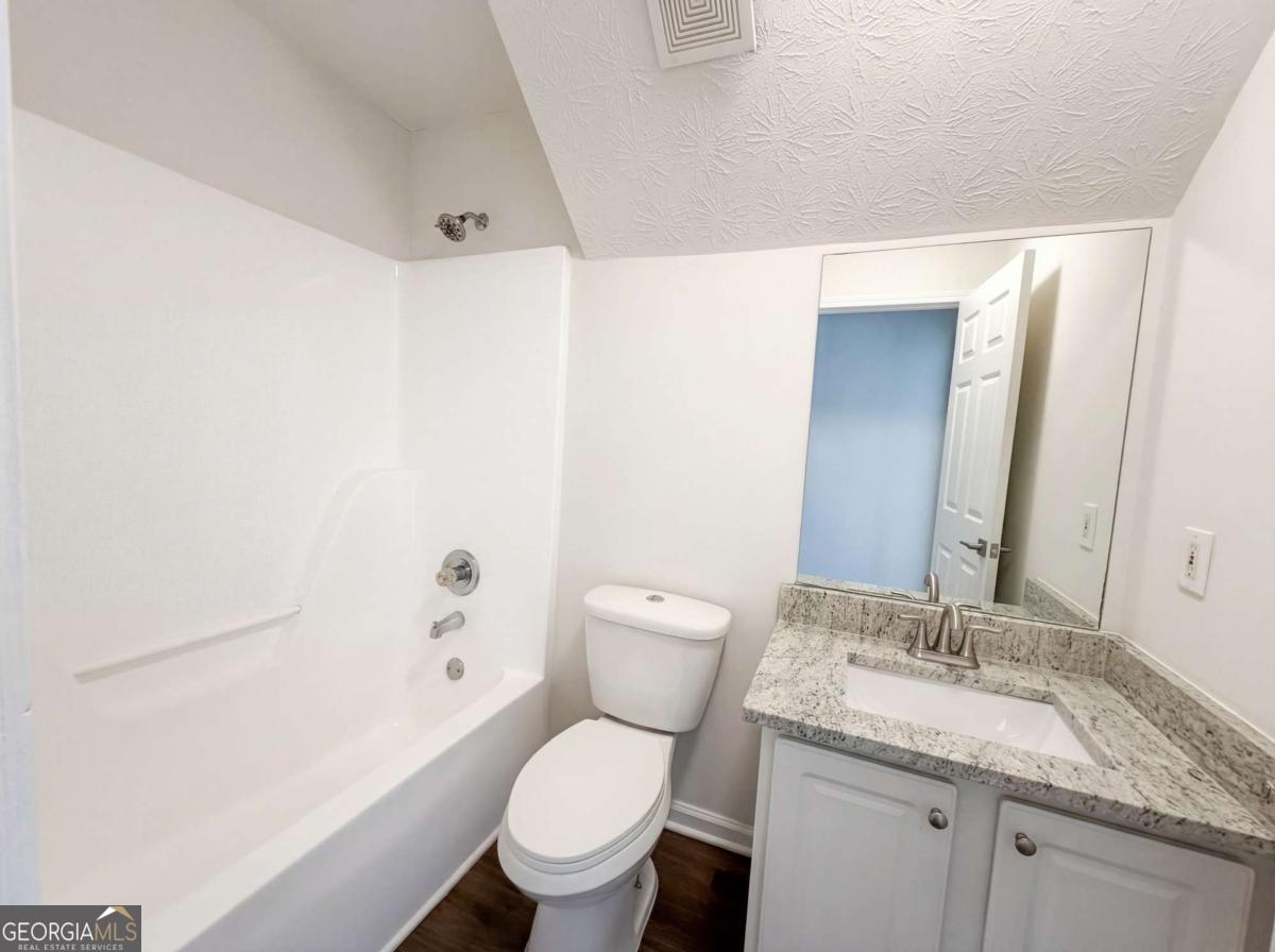 3001 Garland Way Property Photo 16