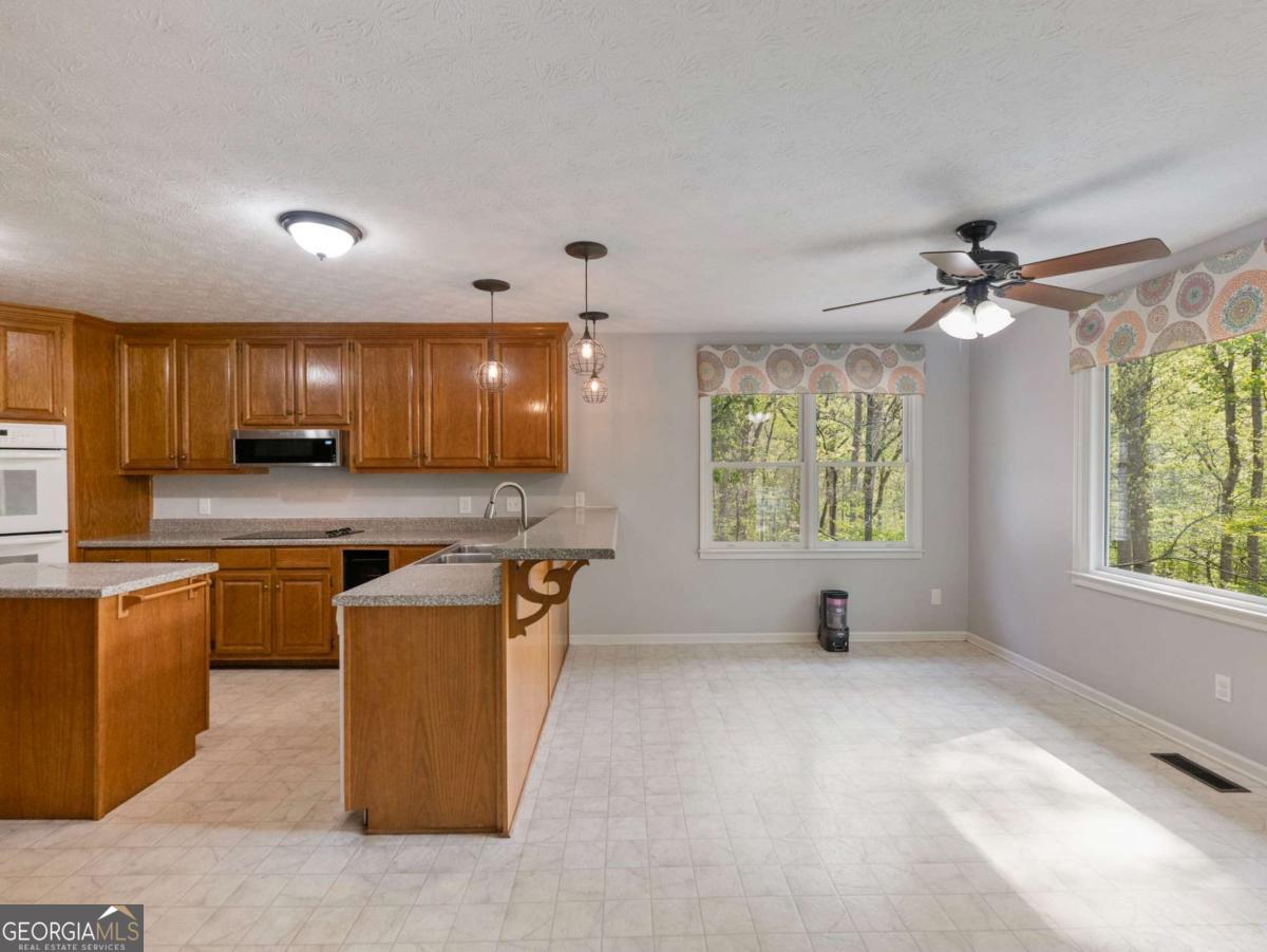 2982 Rivercrest Drive Property Photo 5