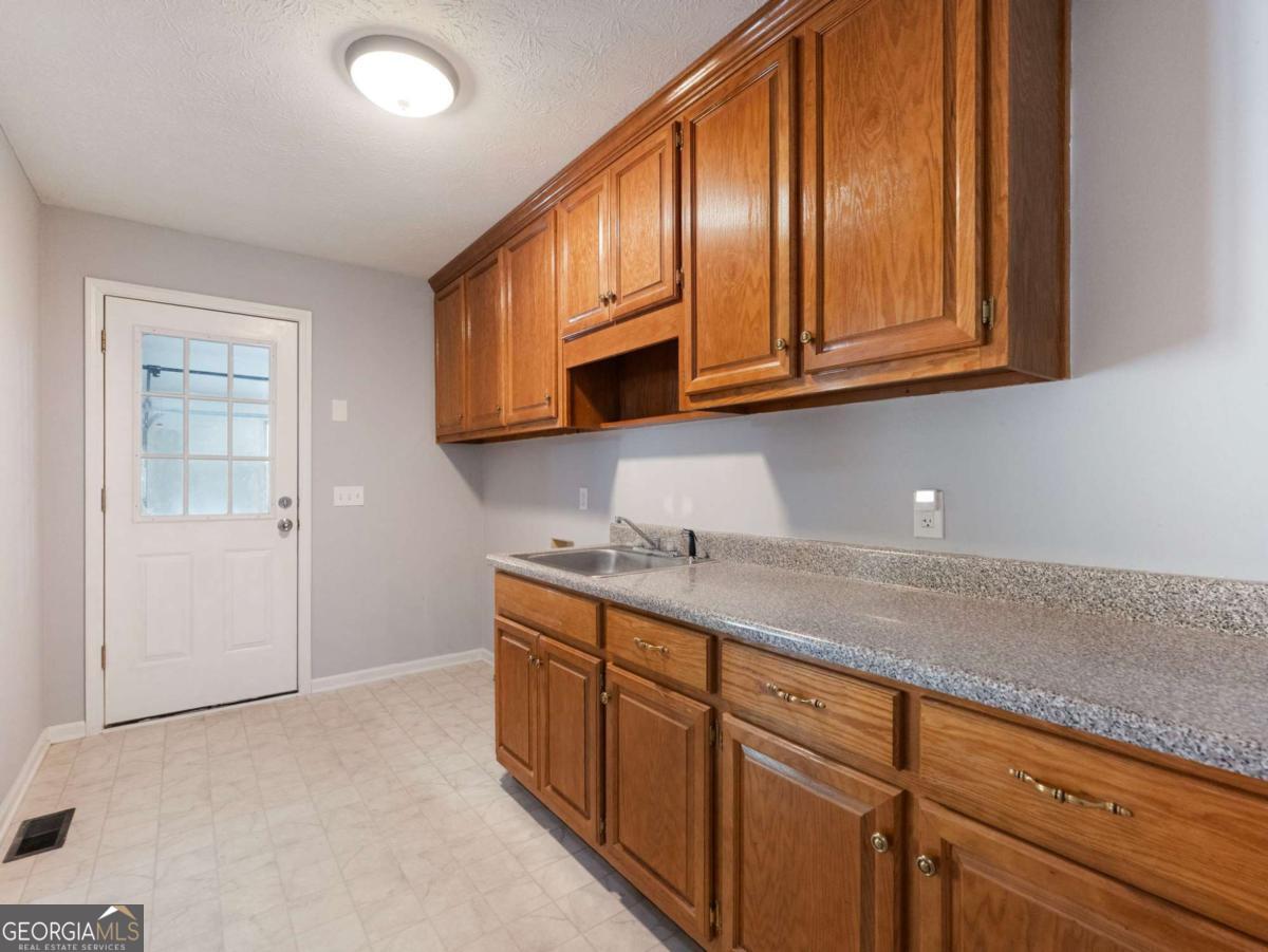2982 Rivercrest Drive Property Photo 14