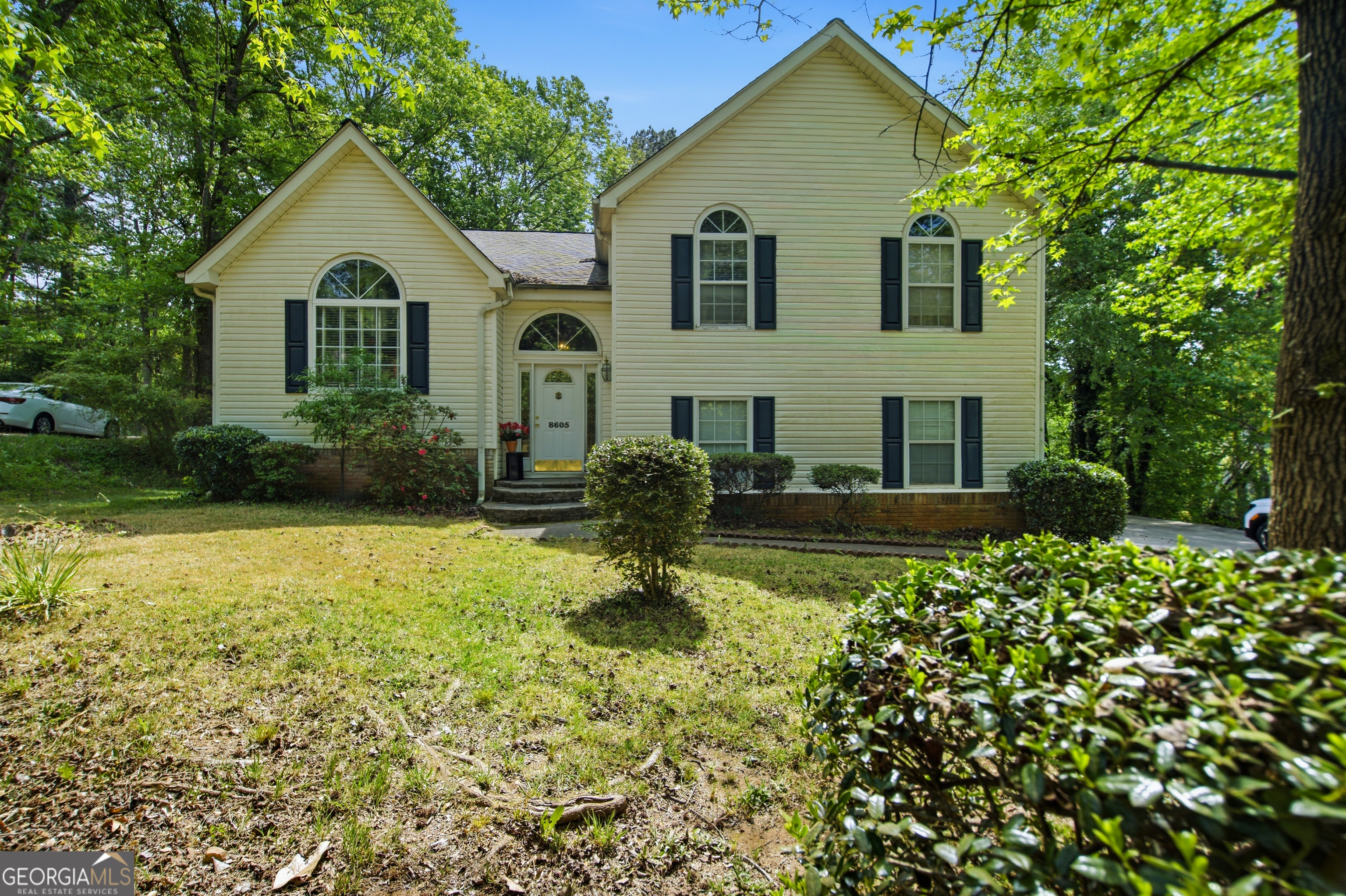 8605 Creekview Court Property Photo 1
