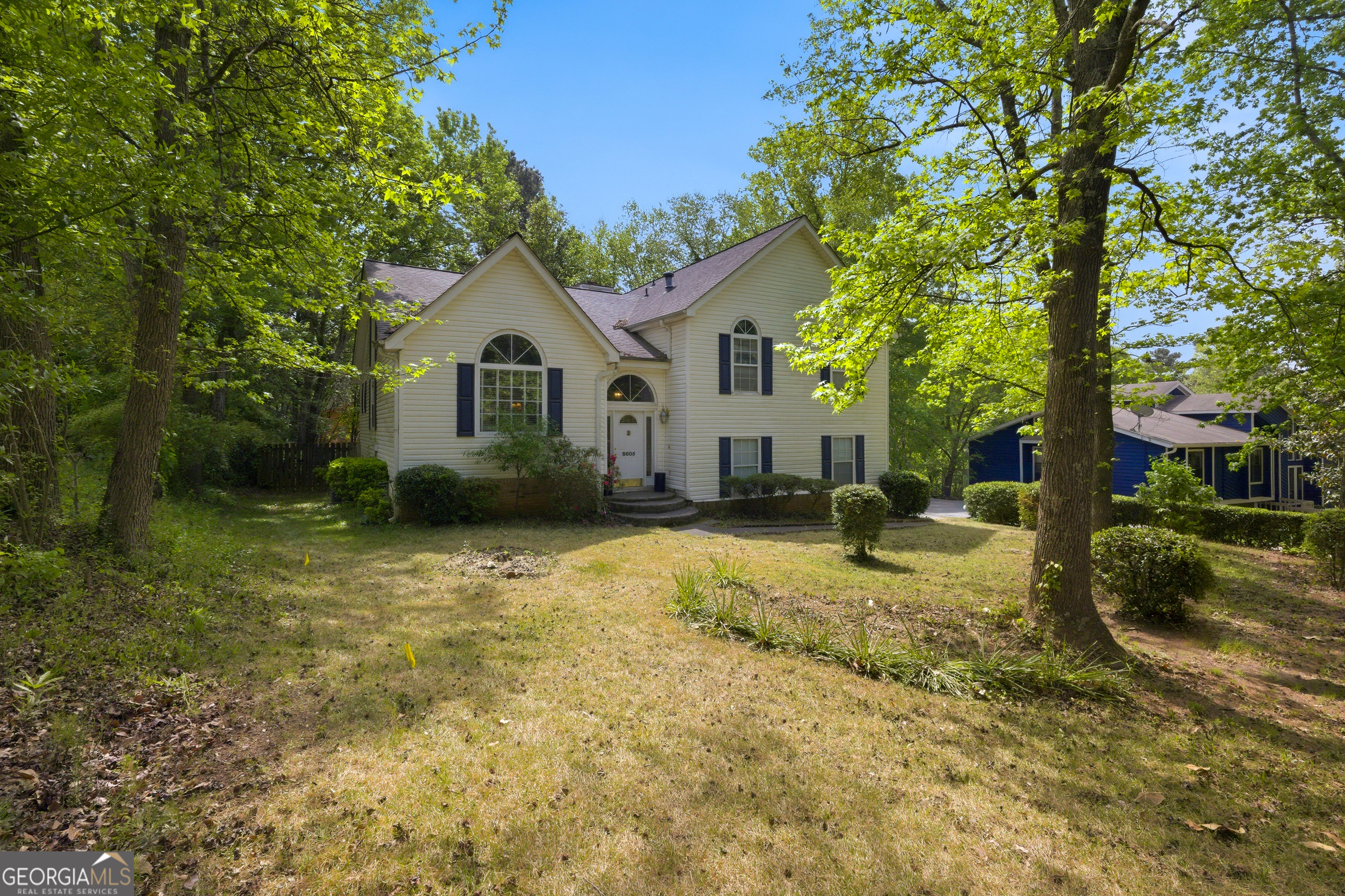 8605 Creekview Court Property Photo 6