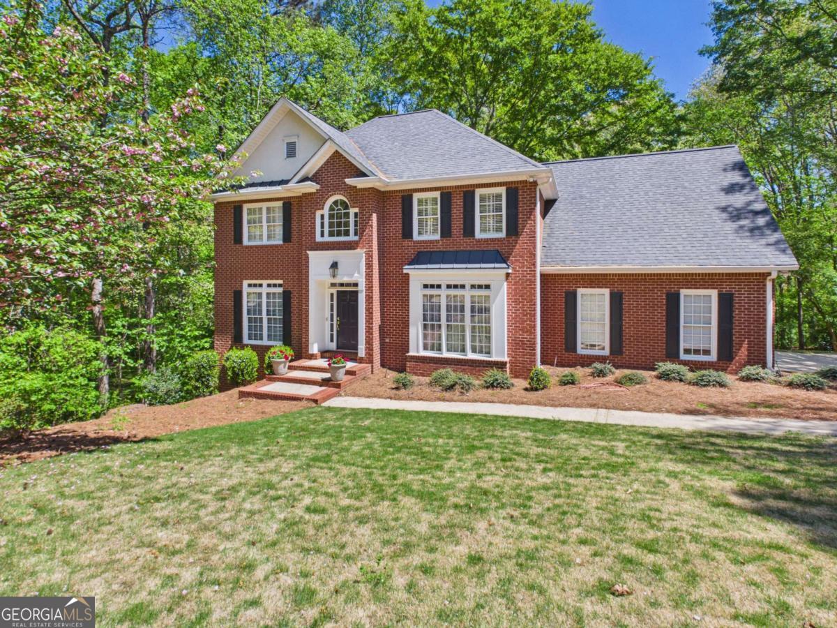 1120 Laurel Pointe Property Photo 2