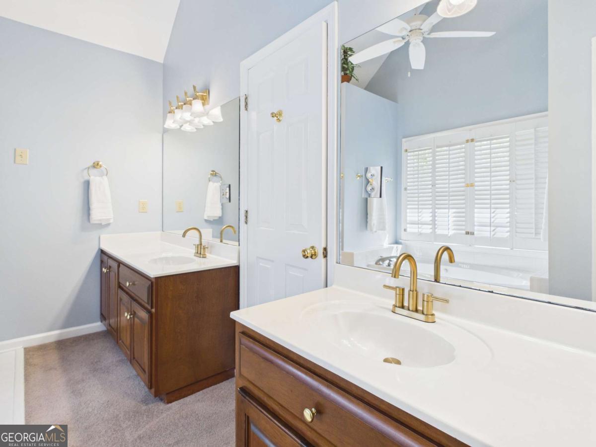 1120 Laurel Pointe Property Photo 25