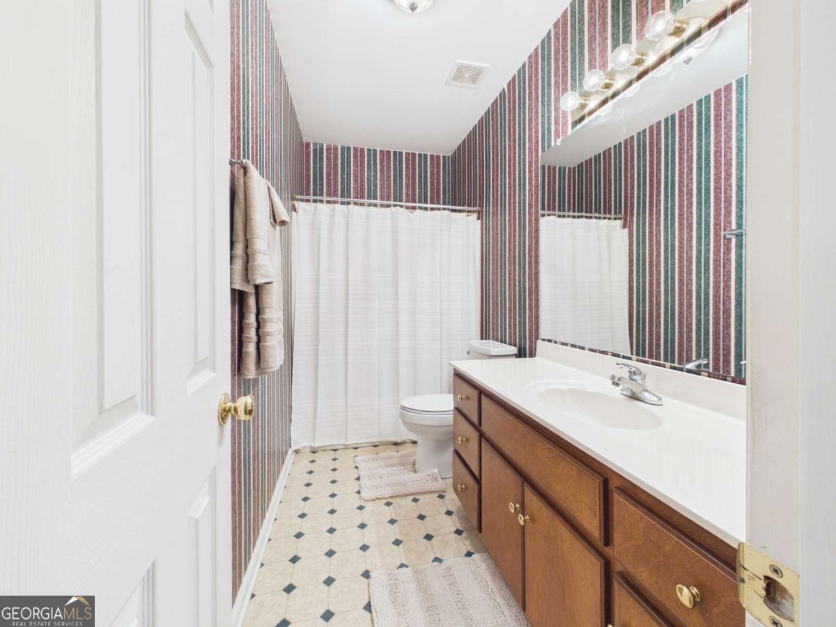 1120 Laurel Pointe Property Photo 41