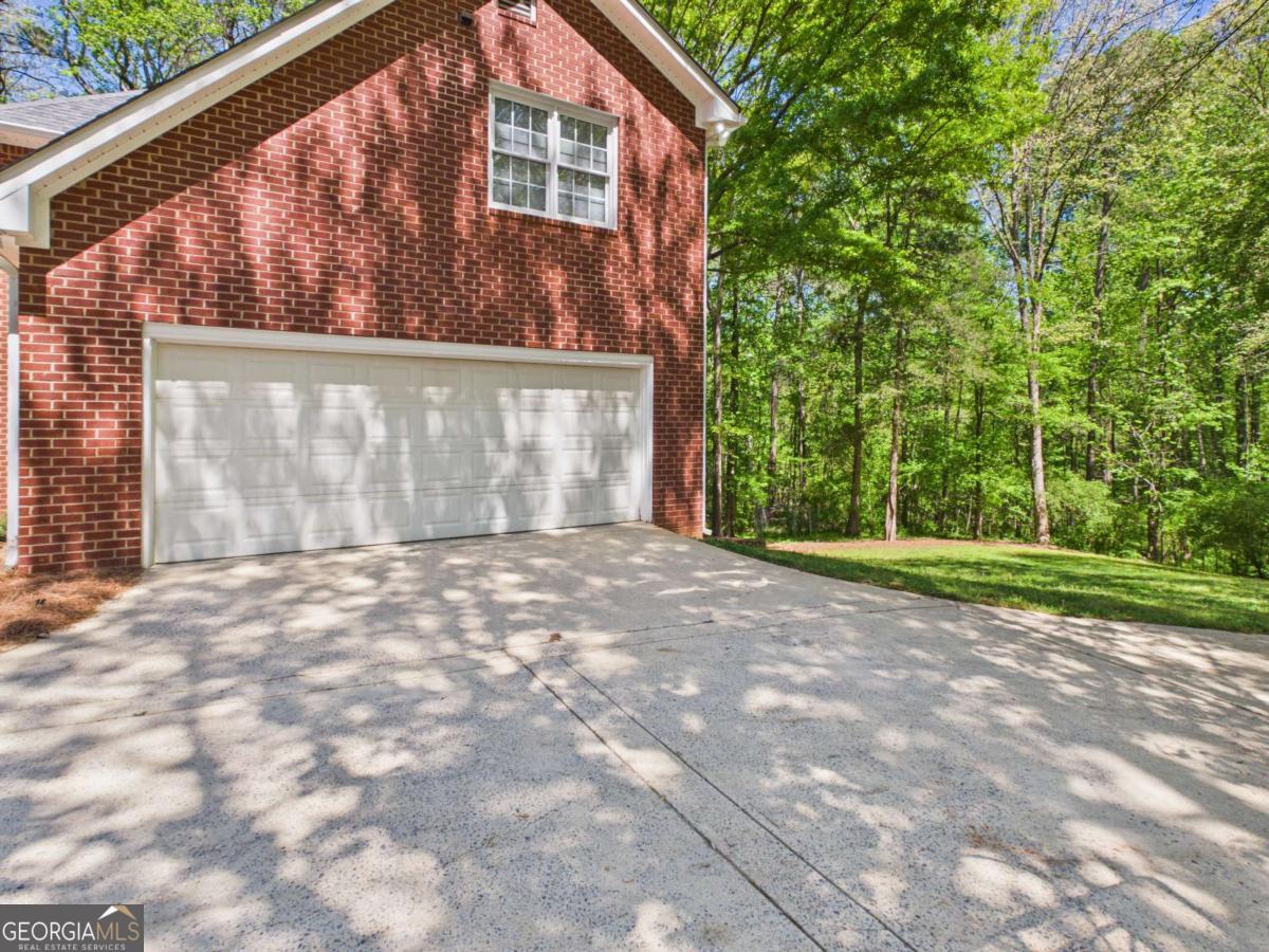 1120 Laurel Pointe Property Photo 43
