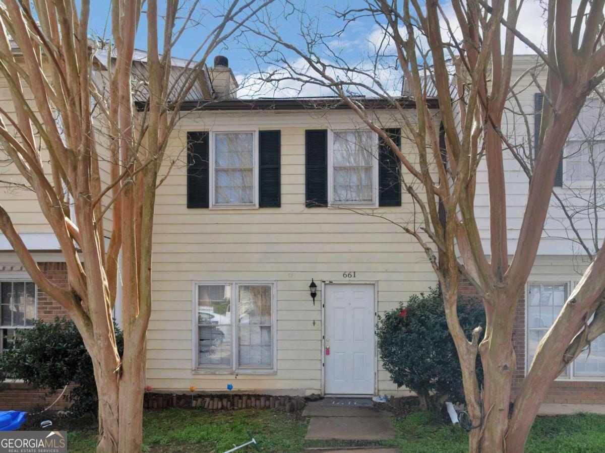 661 Browning Lane SE Property Photo 1