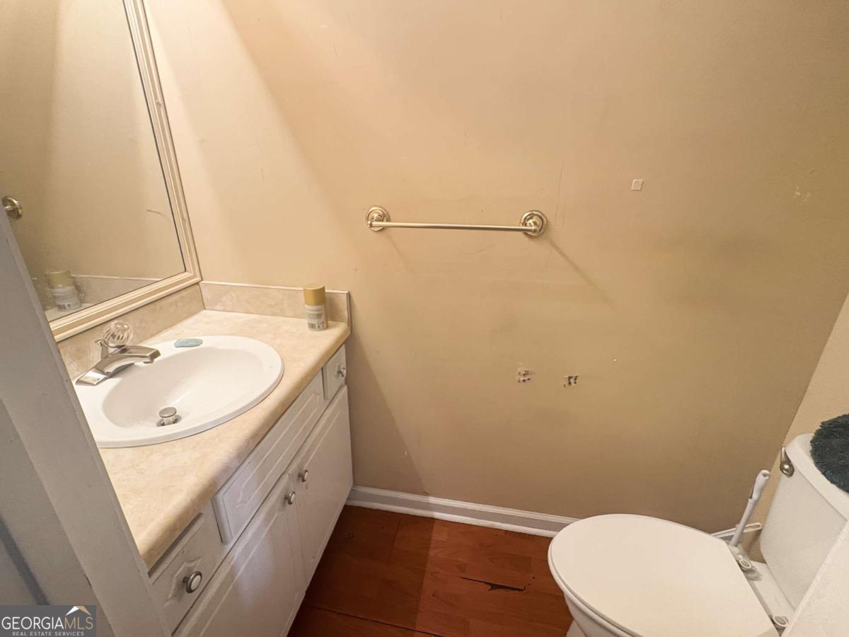 664 Browning Lane Se Property Photo 8