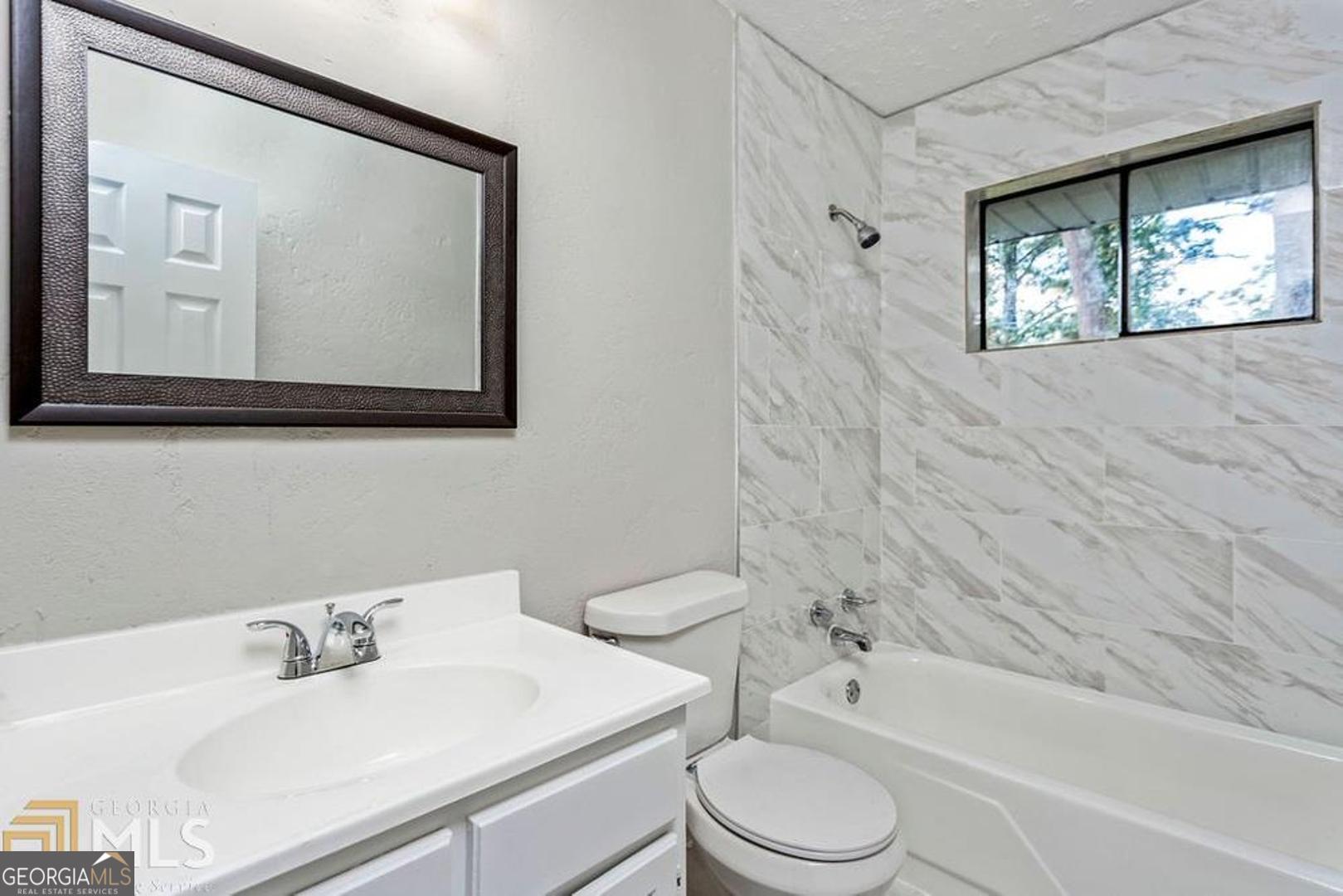 7124 Lady Heidi Court Property Photo 7