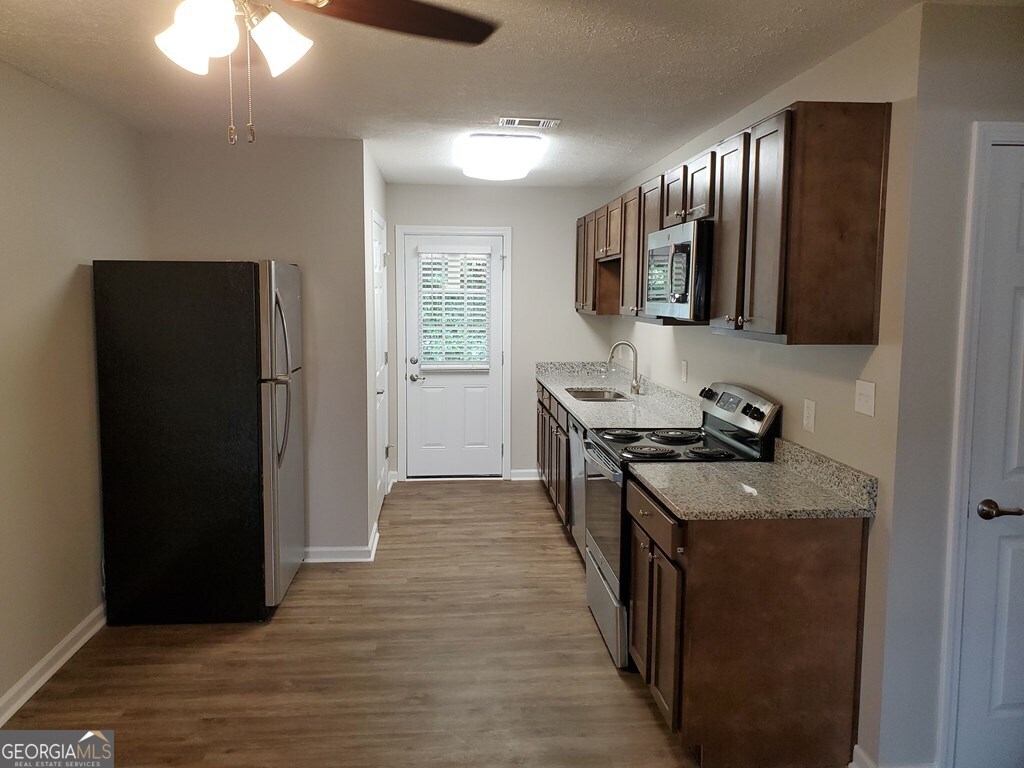 307 N Church Street # D2 Property Photo 2