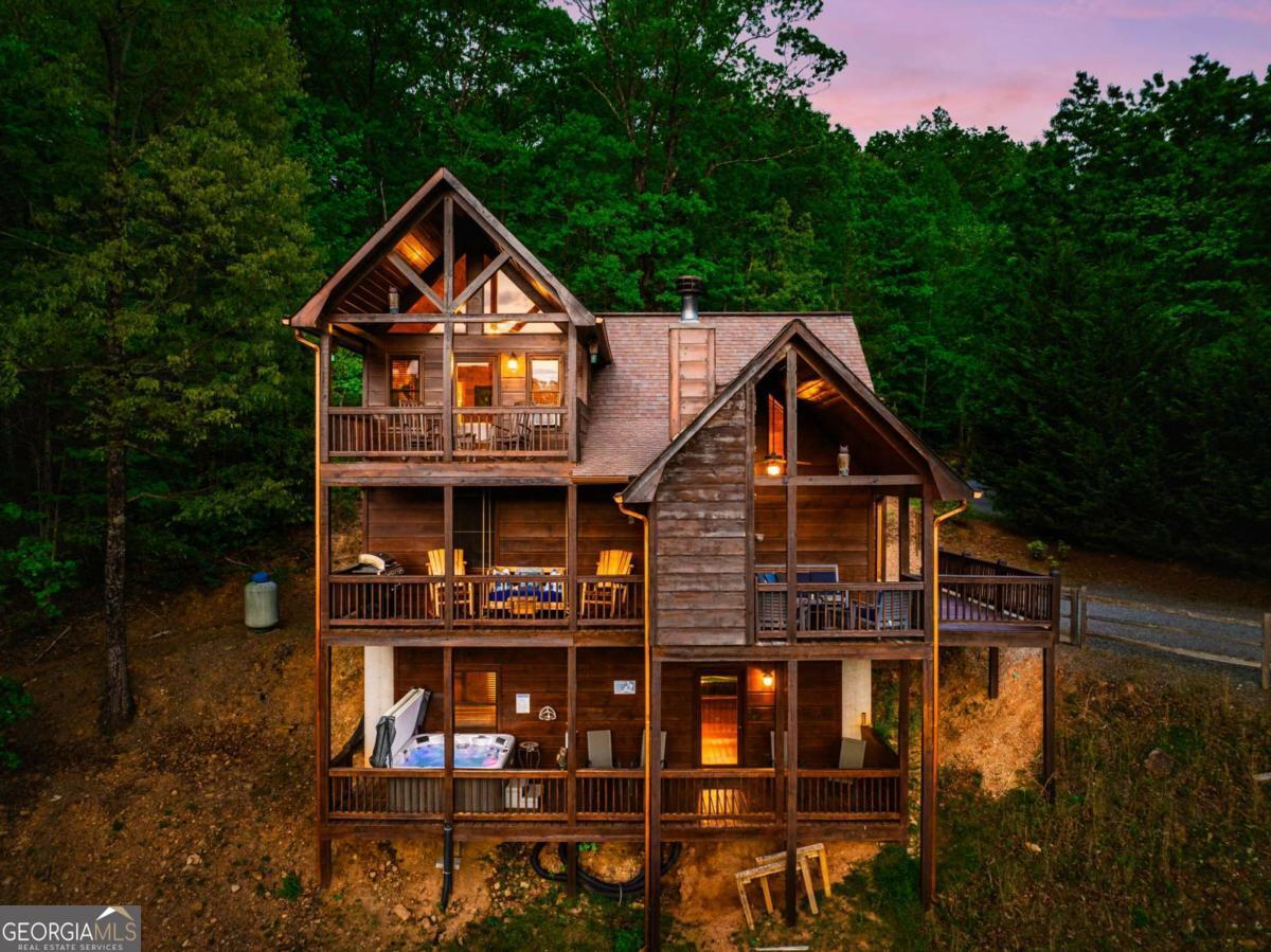 273 Deer Crest Heights Property Photo 4