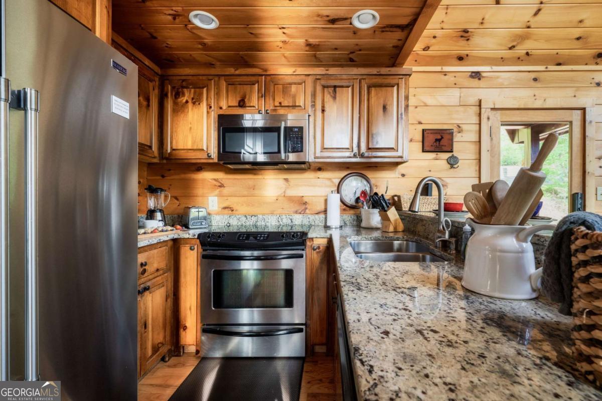 273 Deer Crest Heights Property Photo 23