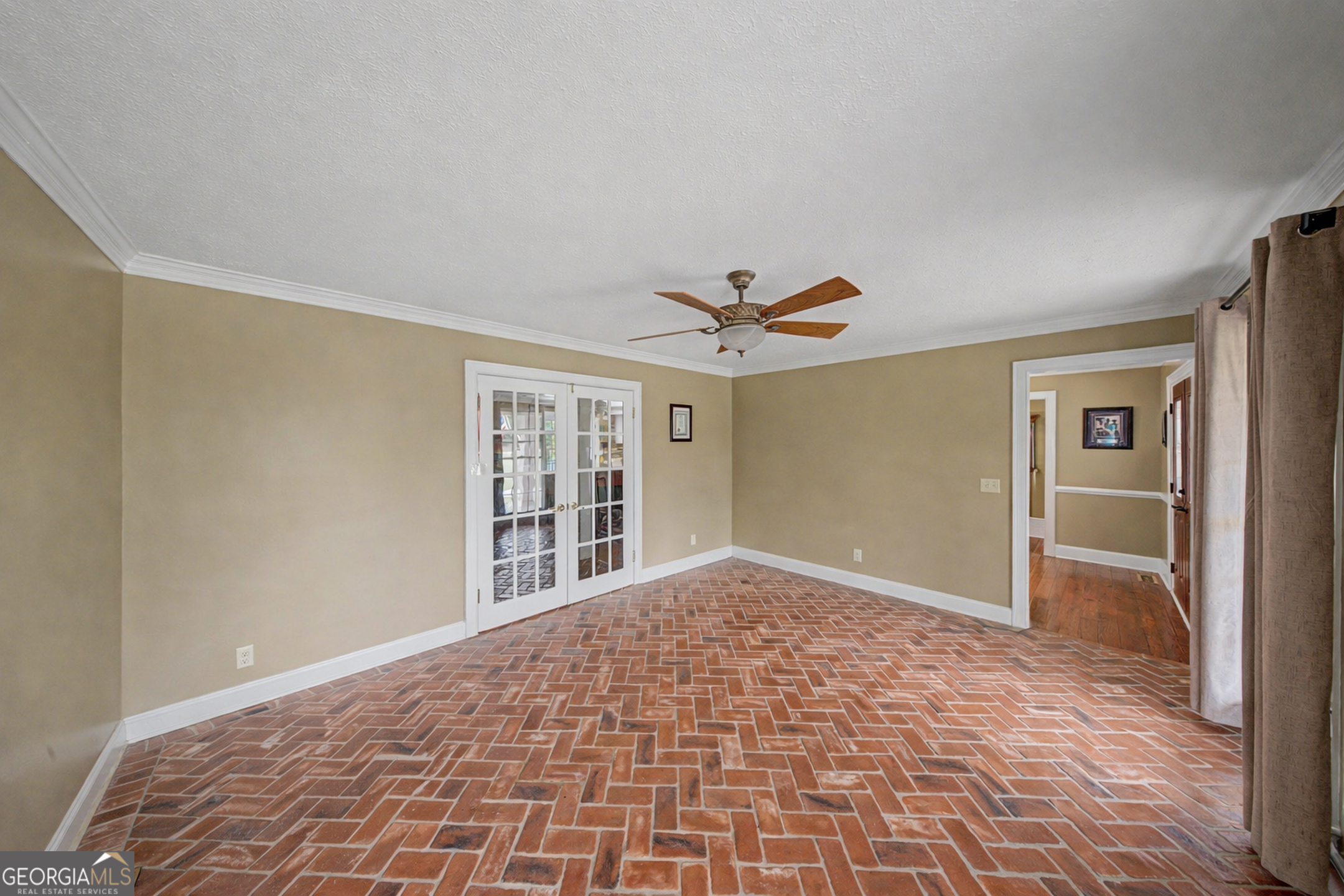 306 Holly Trail Property Photo 5