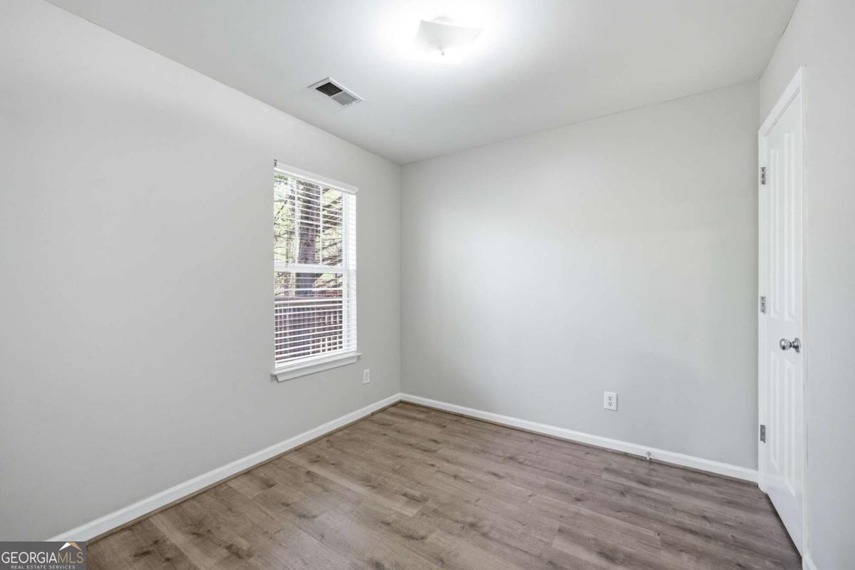 204 Lakeside Drive Property Photo 23