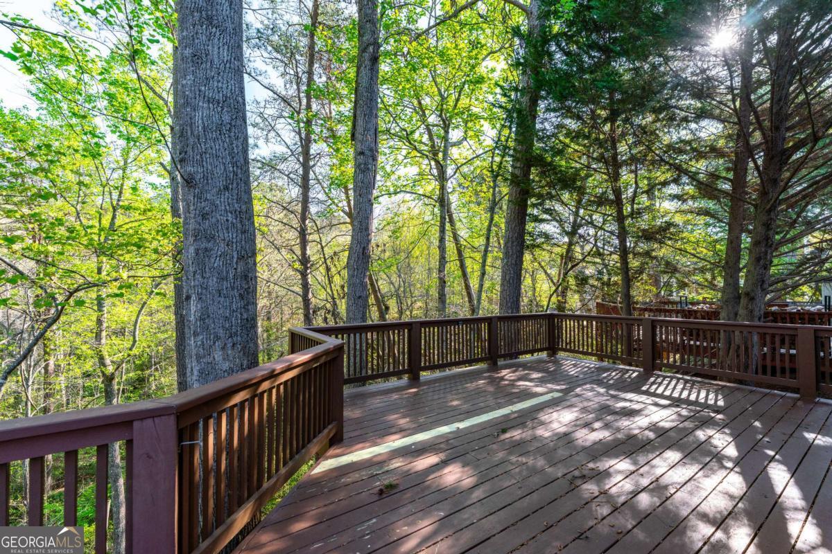204 Lakeside Drive Property Photo 35