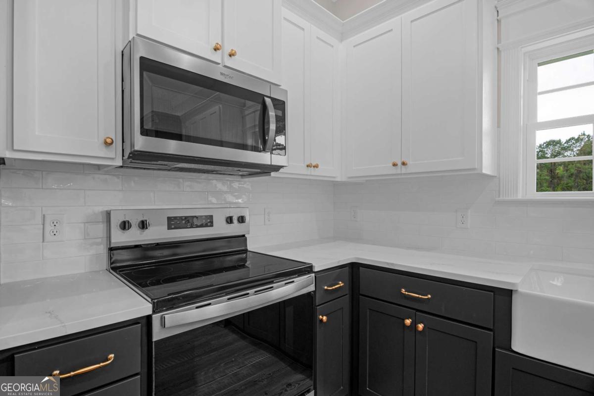 769 Ne S T Morris Road Property Photo 12