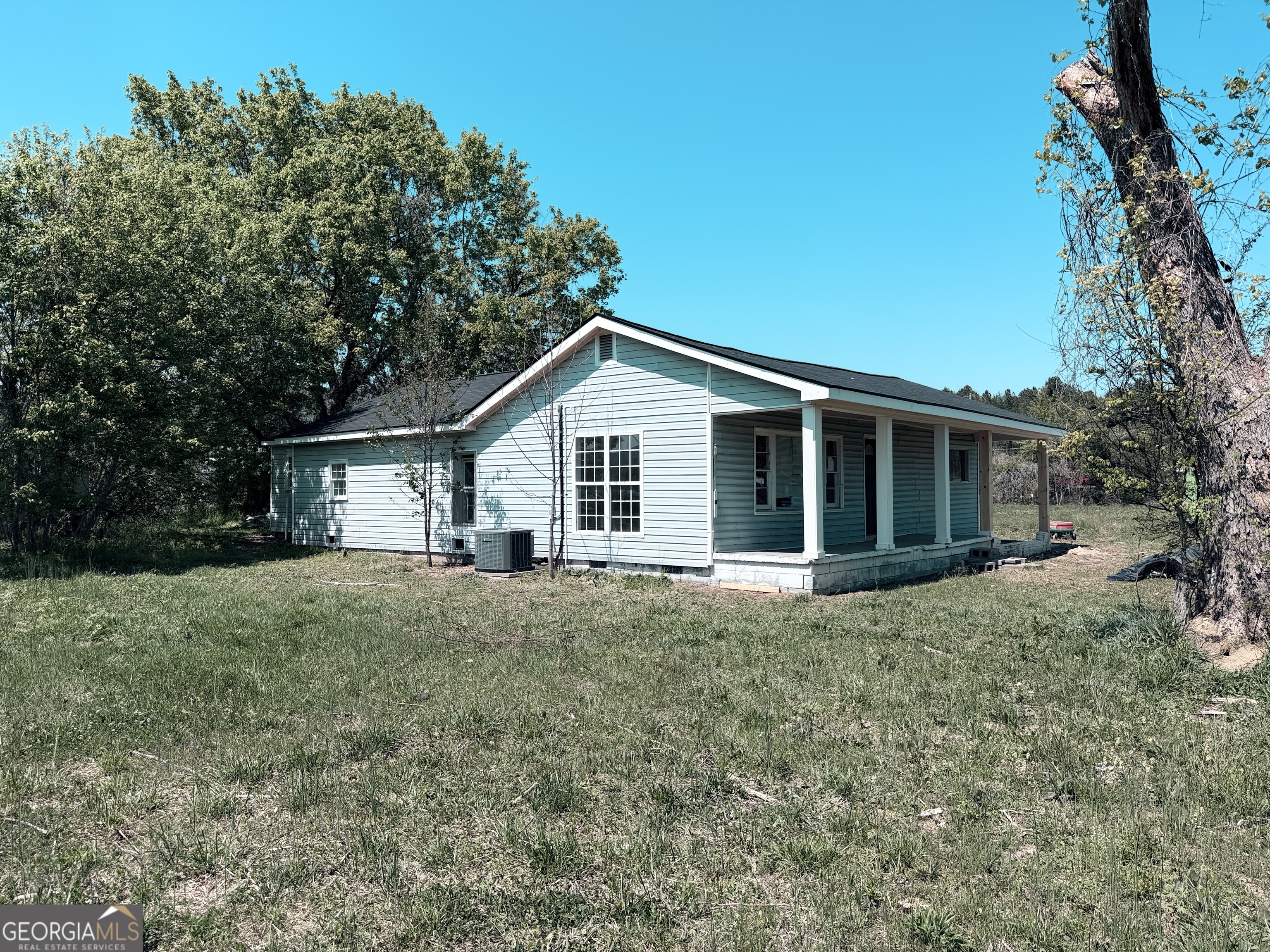 13238 Highway 193 Property Photo 2