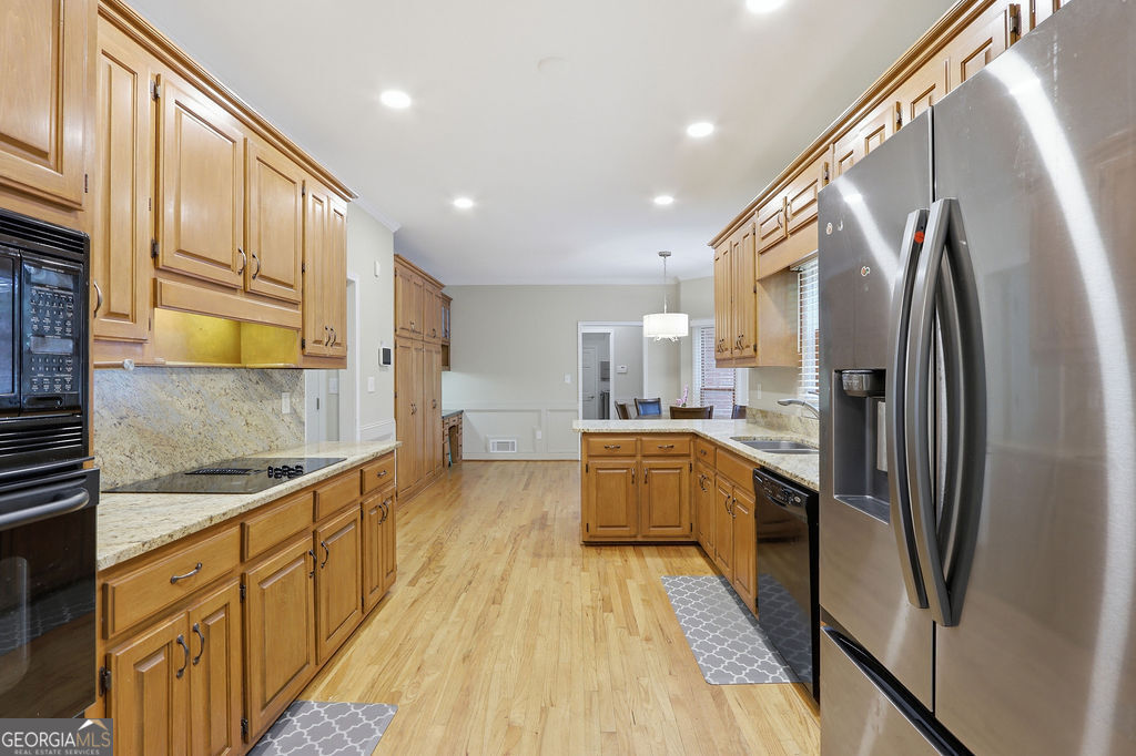 5445 Summer Cove Drive Property Photo 17