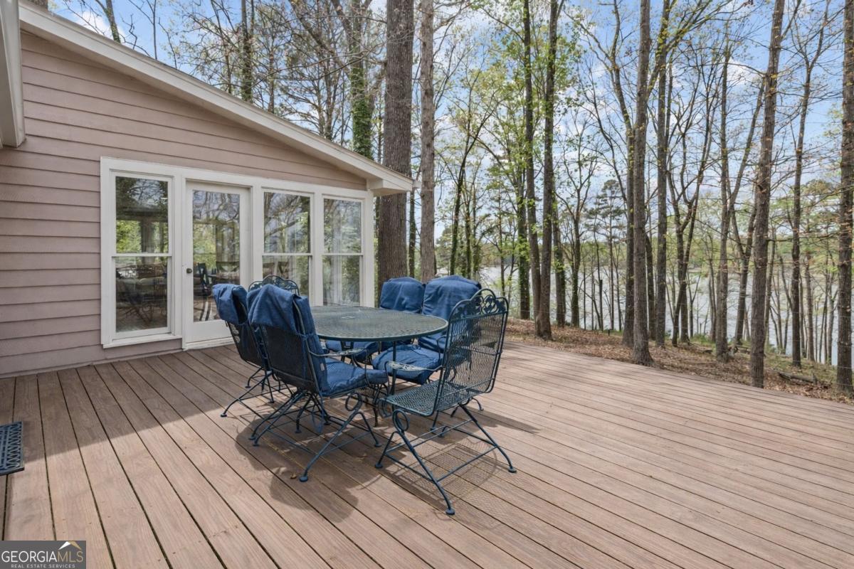 8360 Lanier Drive Property Photo 10