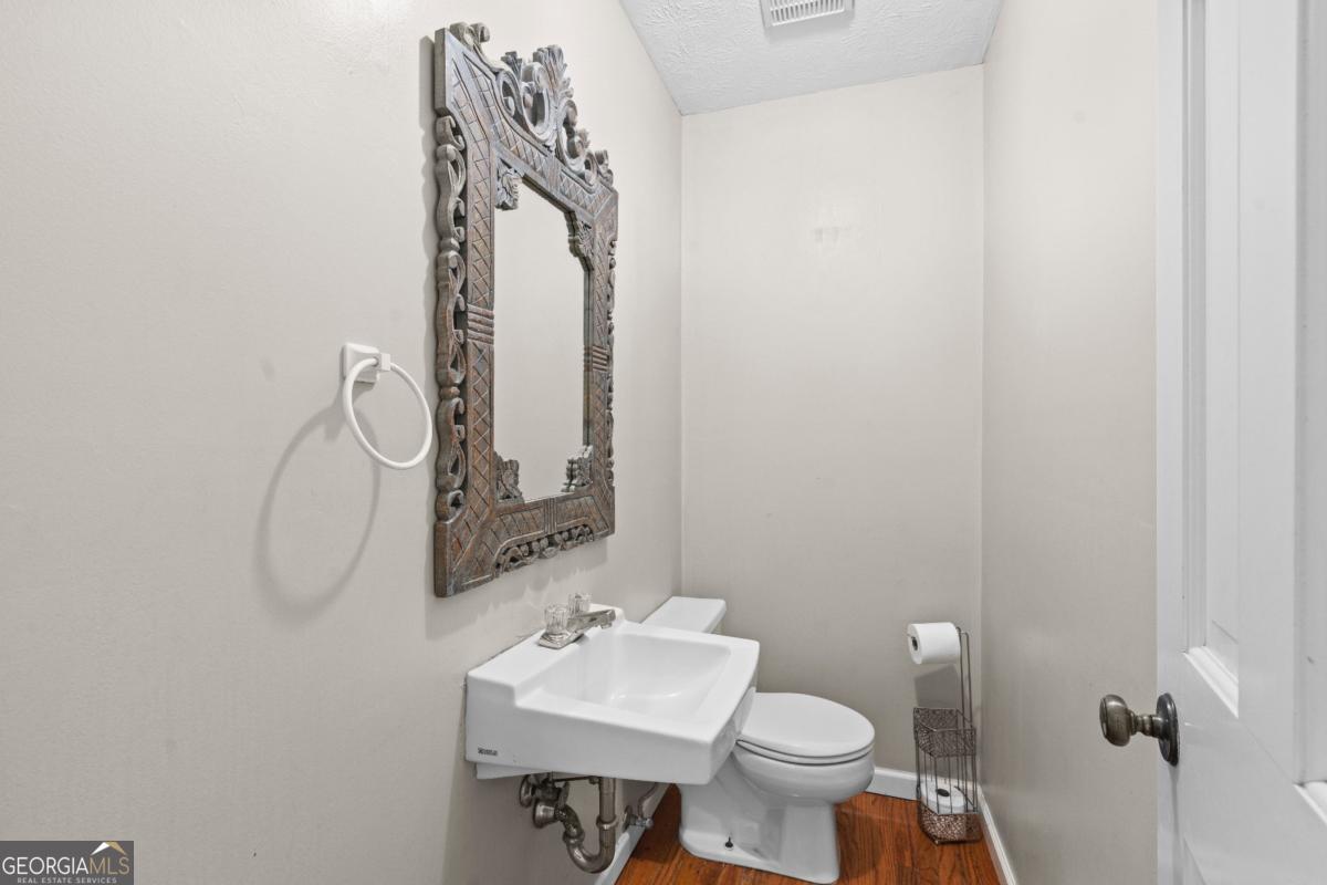 8360 Lanier Drive Property Photo 41