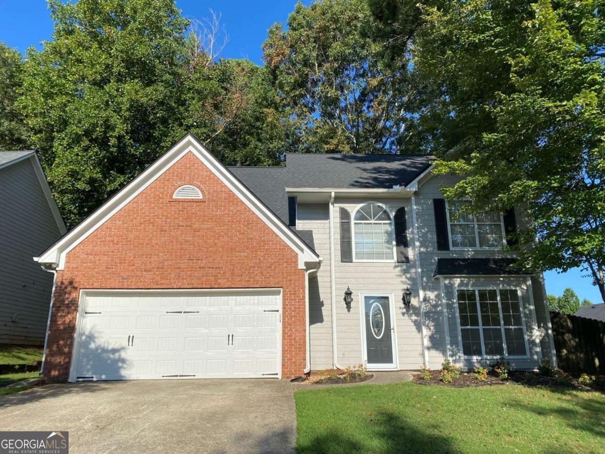 640 Suwanee Lakes Circle Property Photo 1