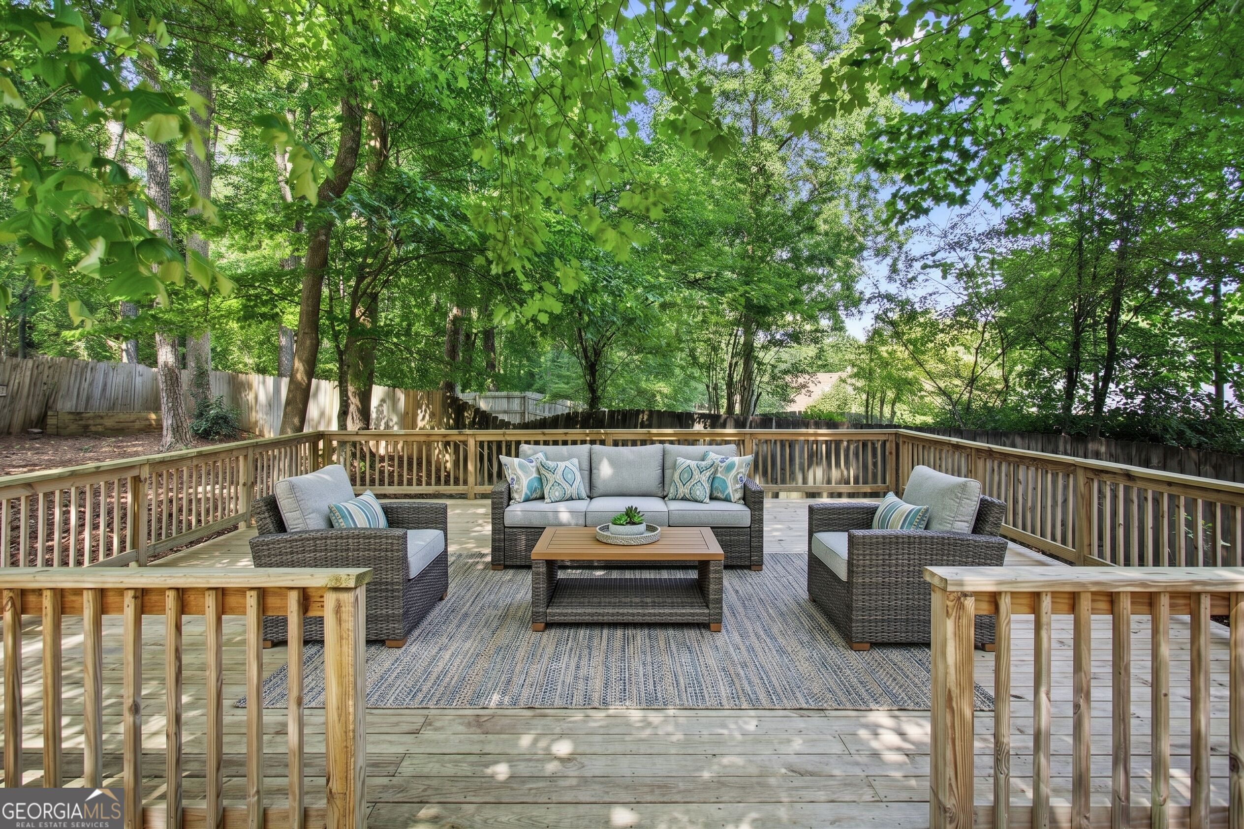 640 Suwanee Lakes Circle Property Photo 21