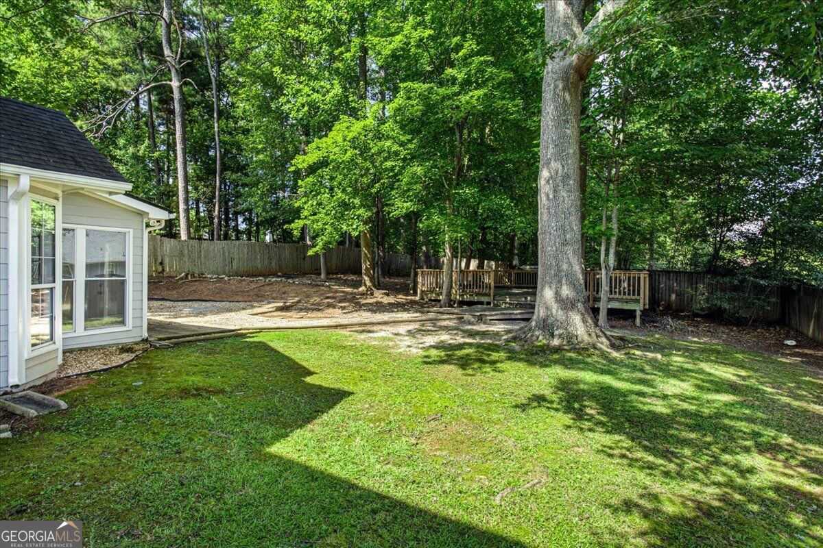 640 Suwanee Lakes Circle Property Photo 24