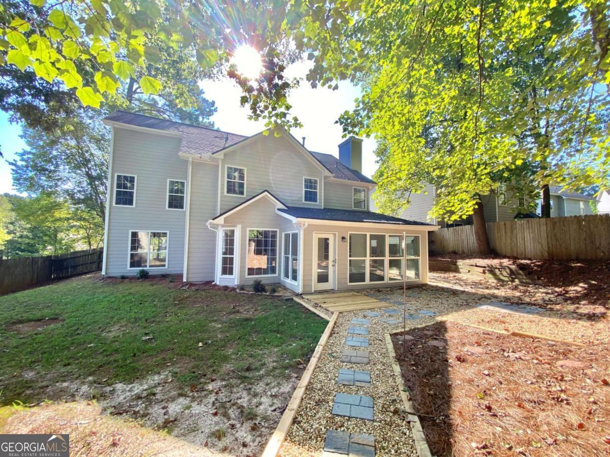 640 Suwanee Lakes Circle Property Photo 26