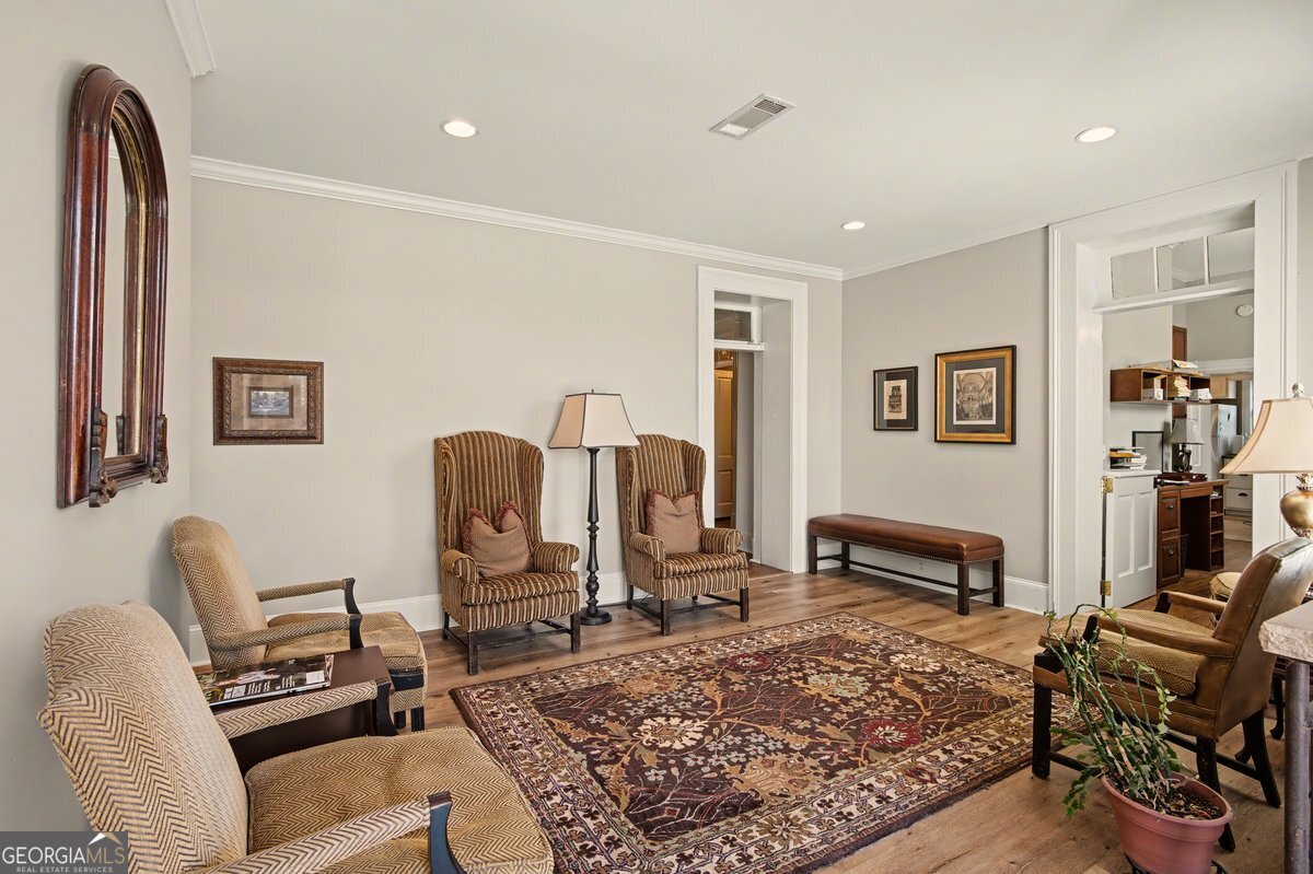 236 Washington Avenue Ne Property Photo 8