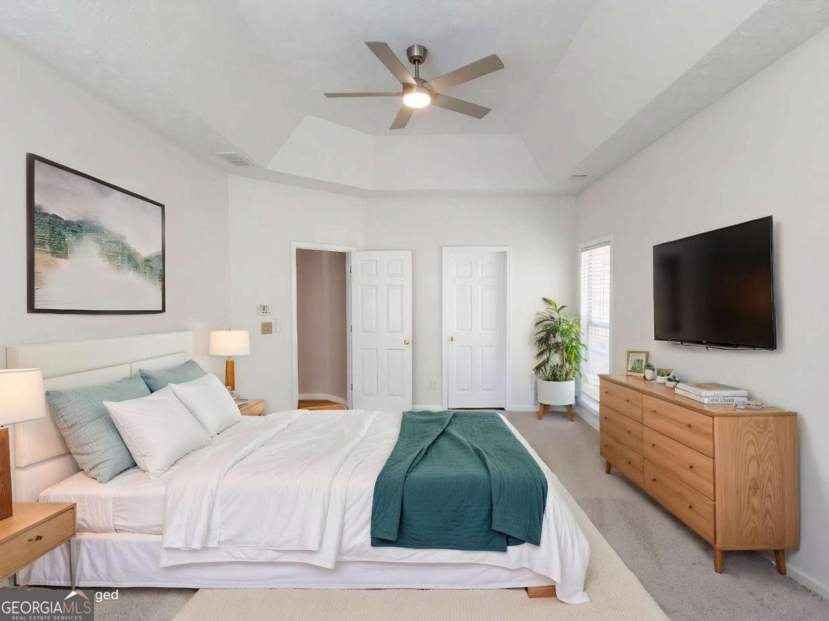 404 Eaglet Court Property Photo 14