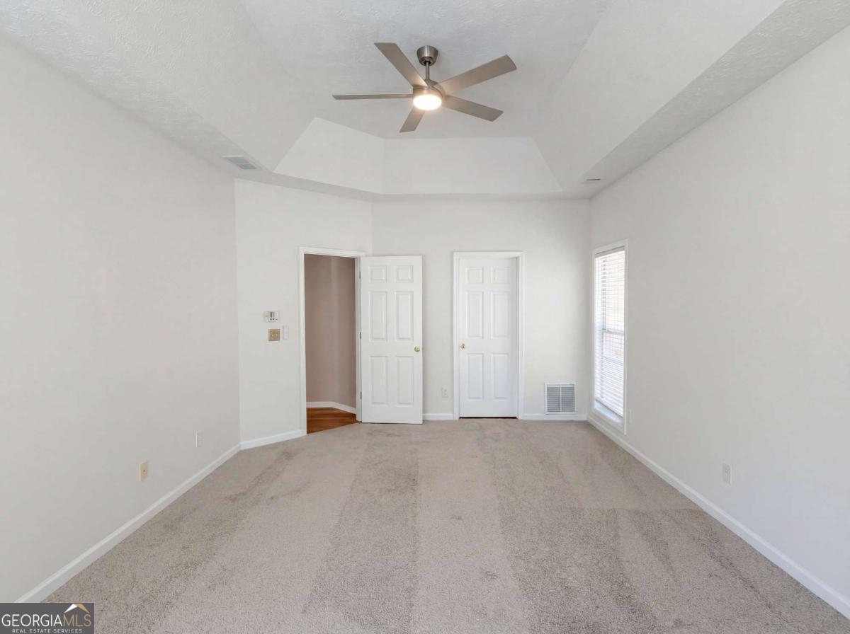 404 Eaglet Court Property Photo 15