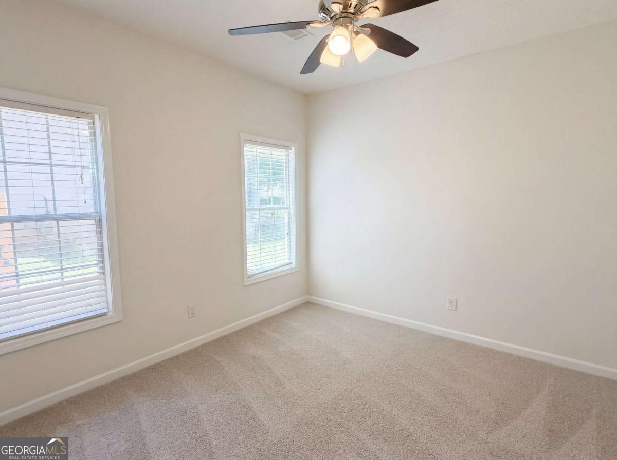 404 Eaglet Court Property Photo 16