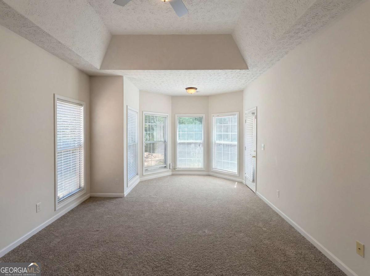 404 Eaglet Court Property Photo 18