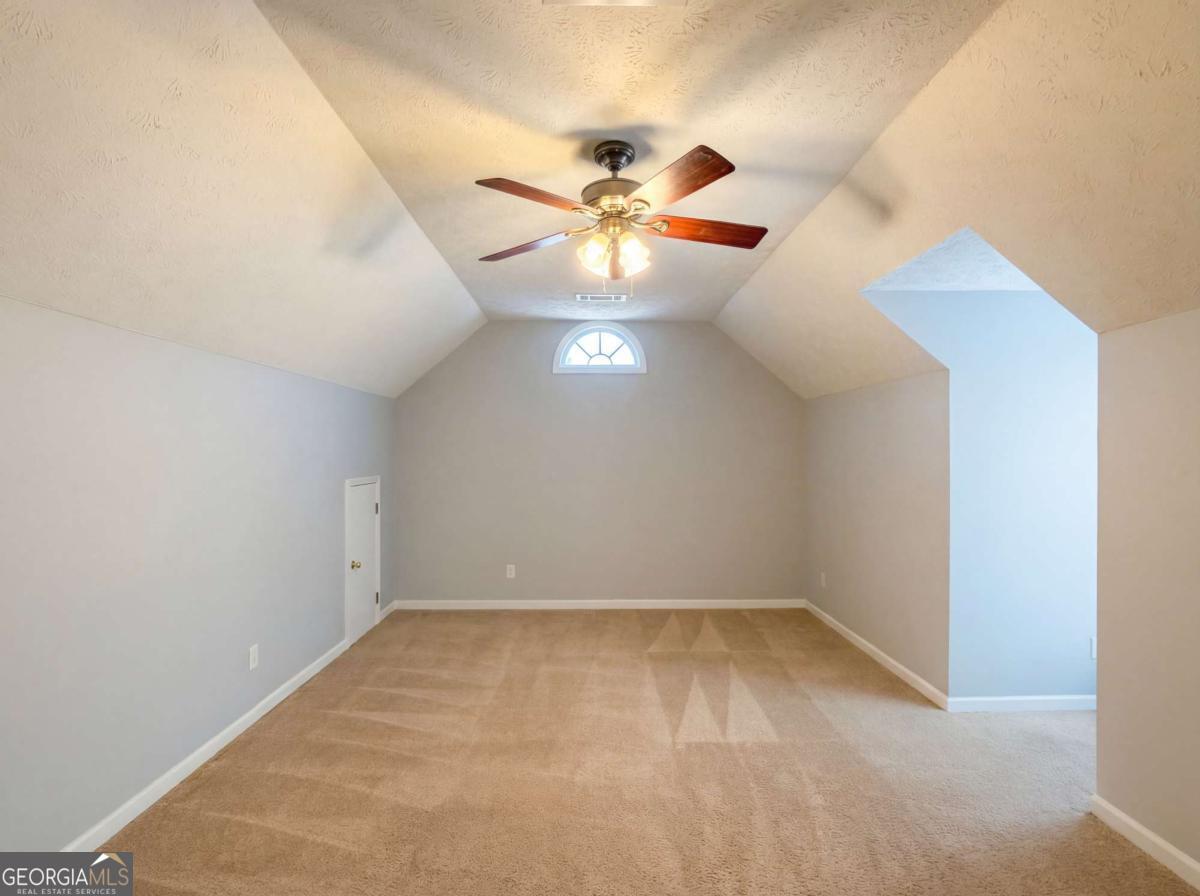 404 Eaglet Court Property Photo 20