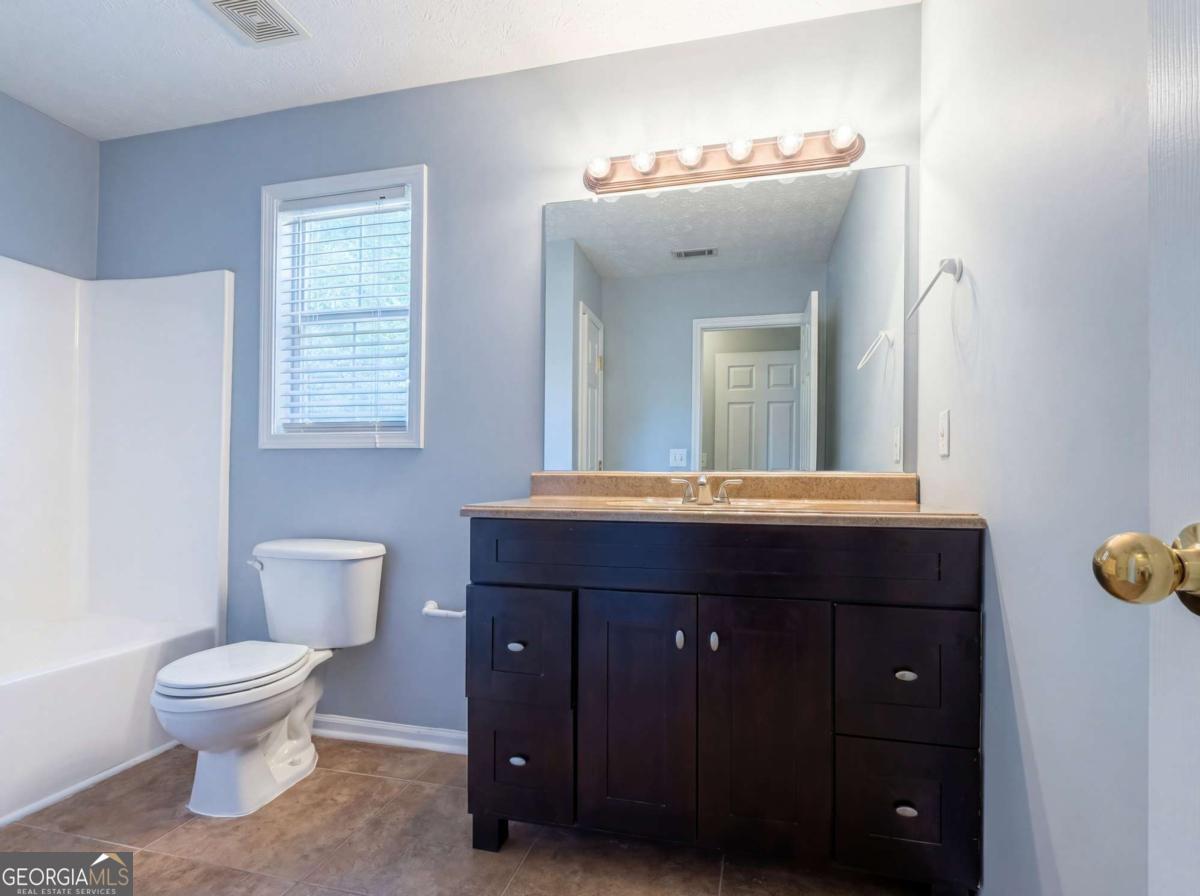 404 Eaglet Court Property Photo 25